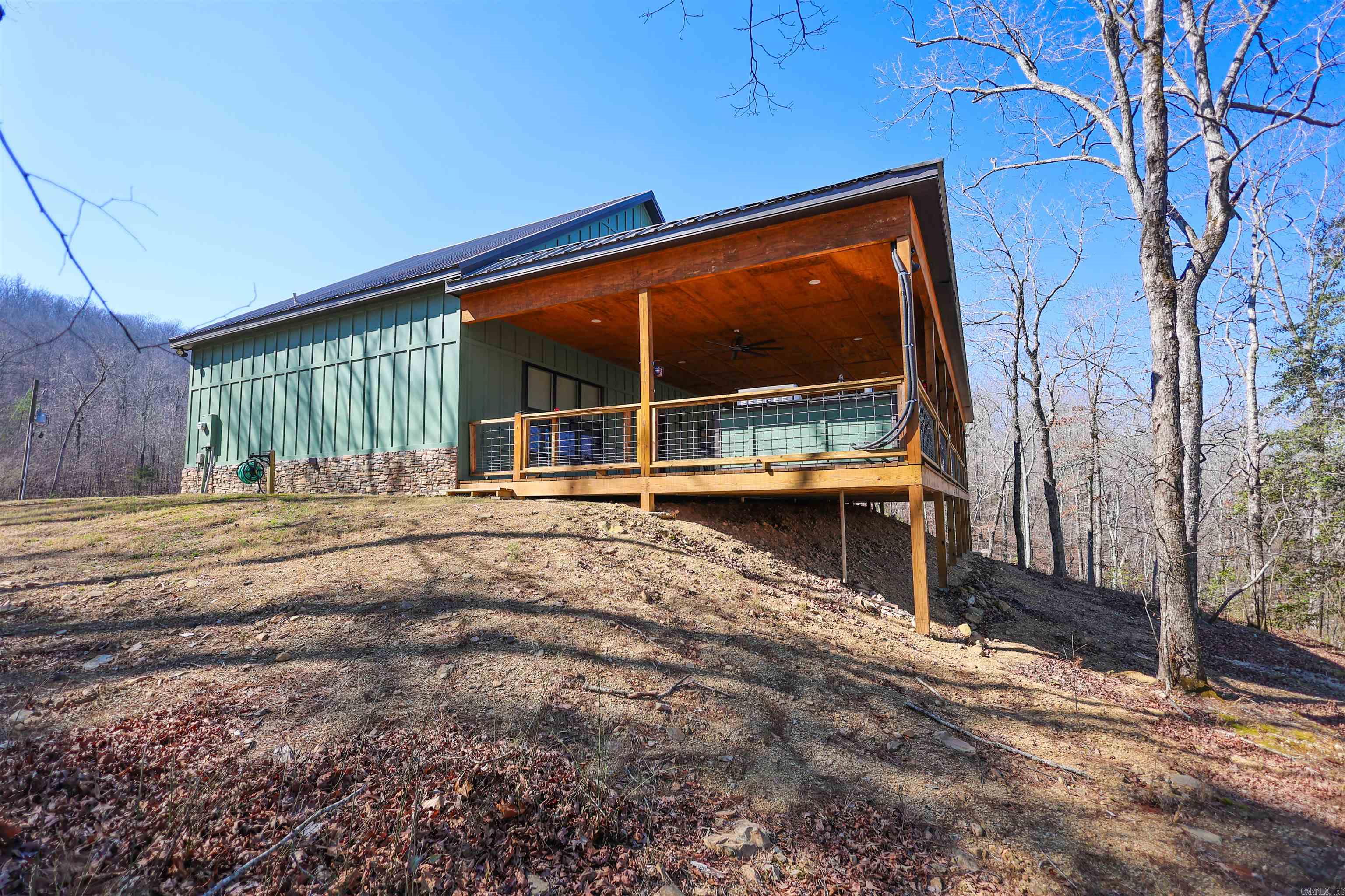 RIVERCHASE - Residential