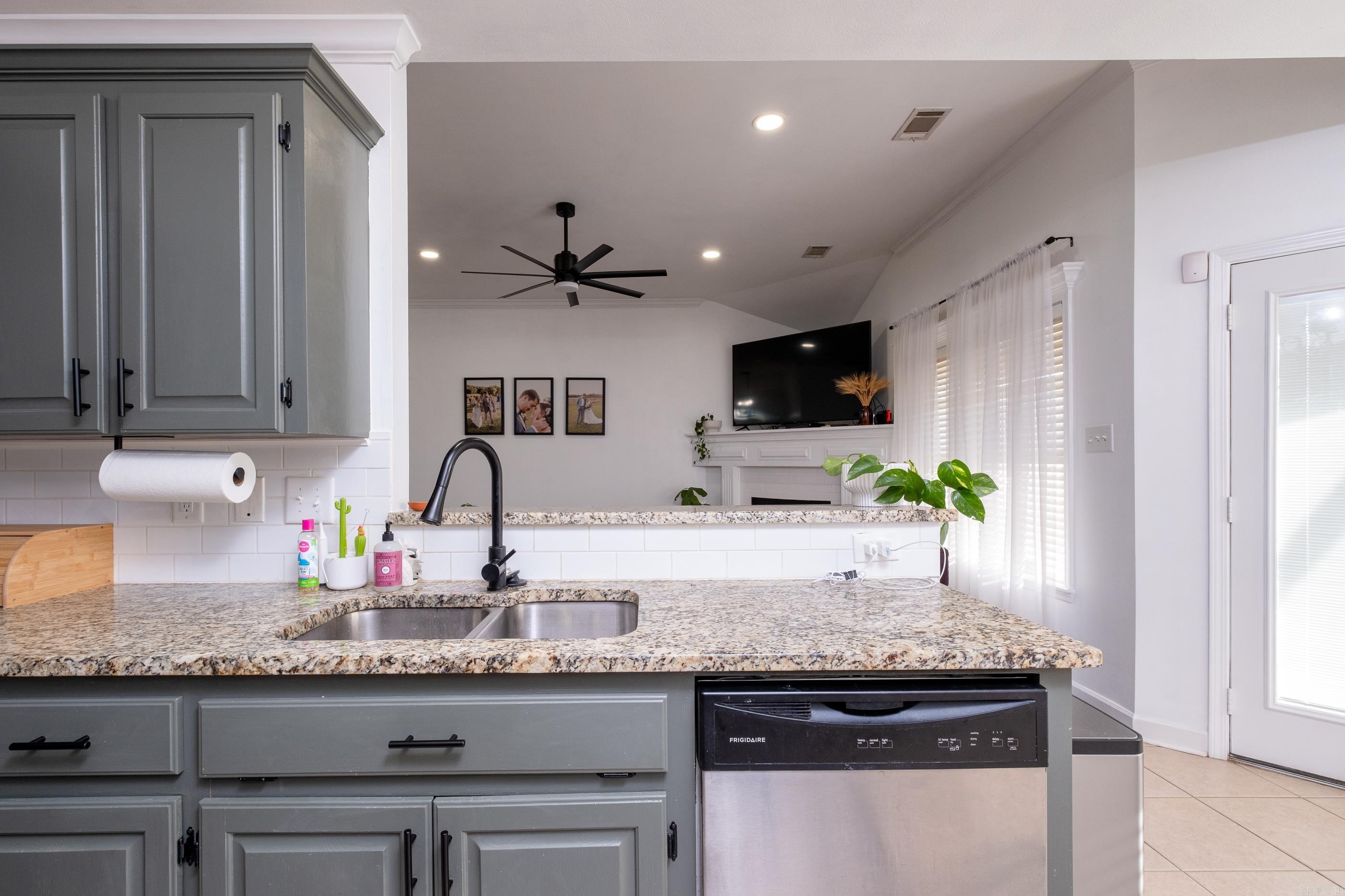 MEADOWLAKE - Residential