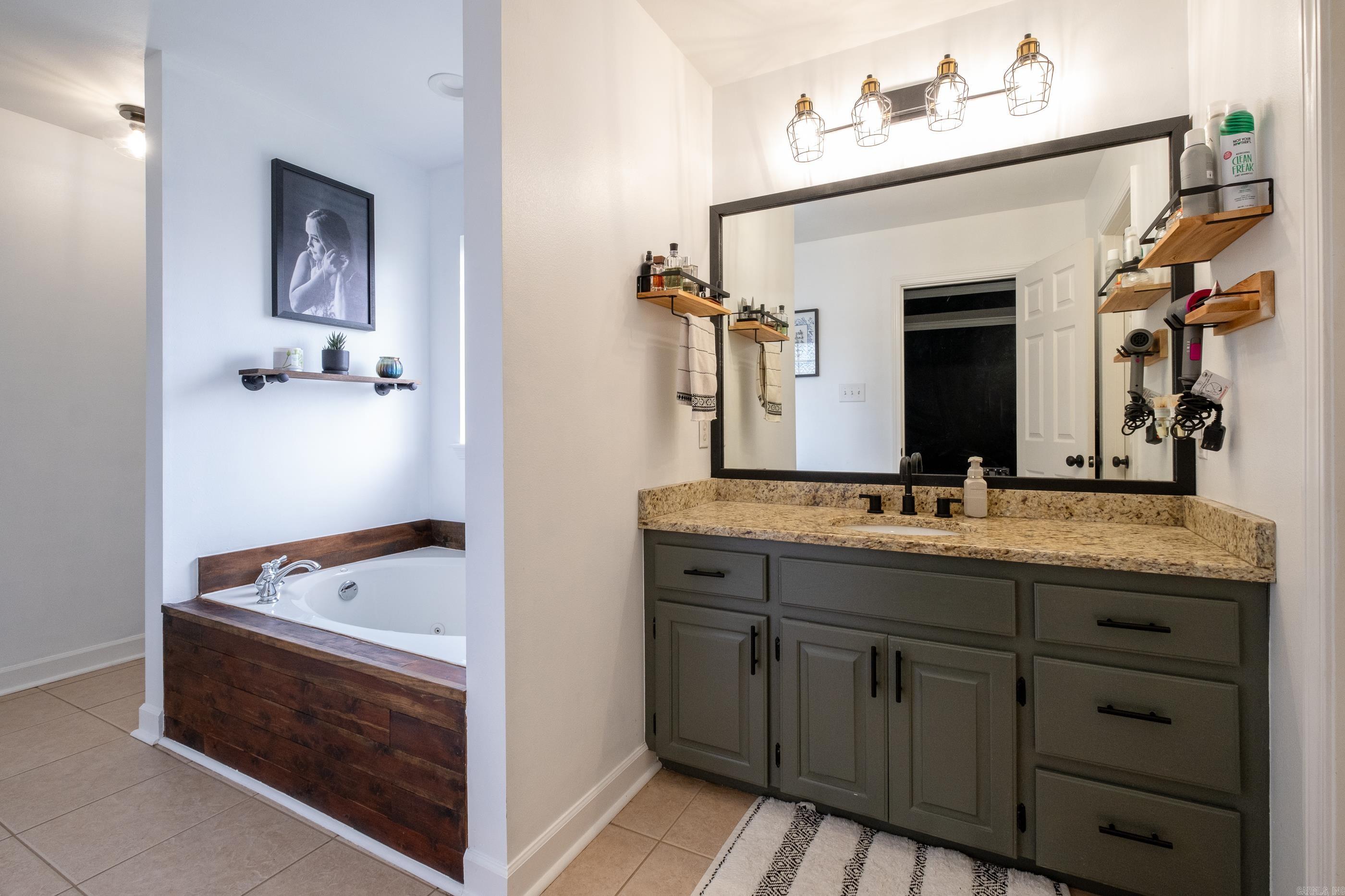 MEADOWLAKE - Residential