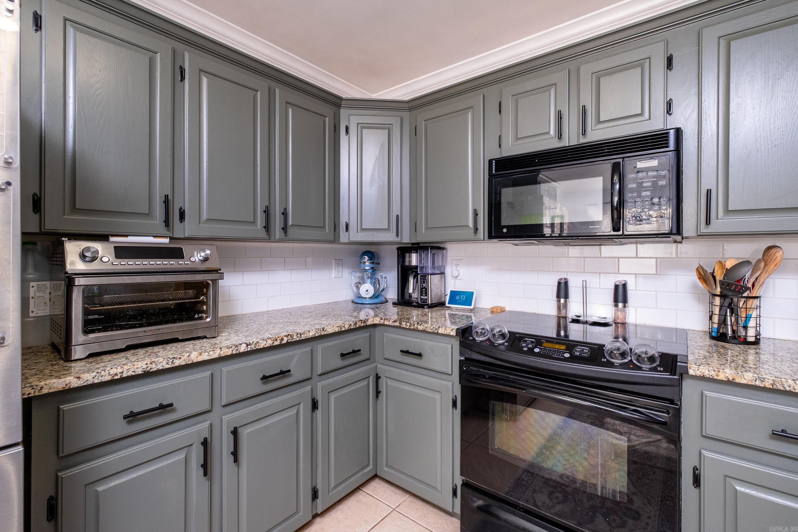 MEADOWLAKE - Residential