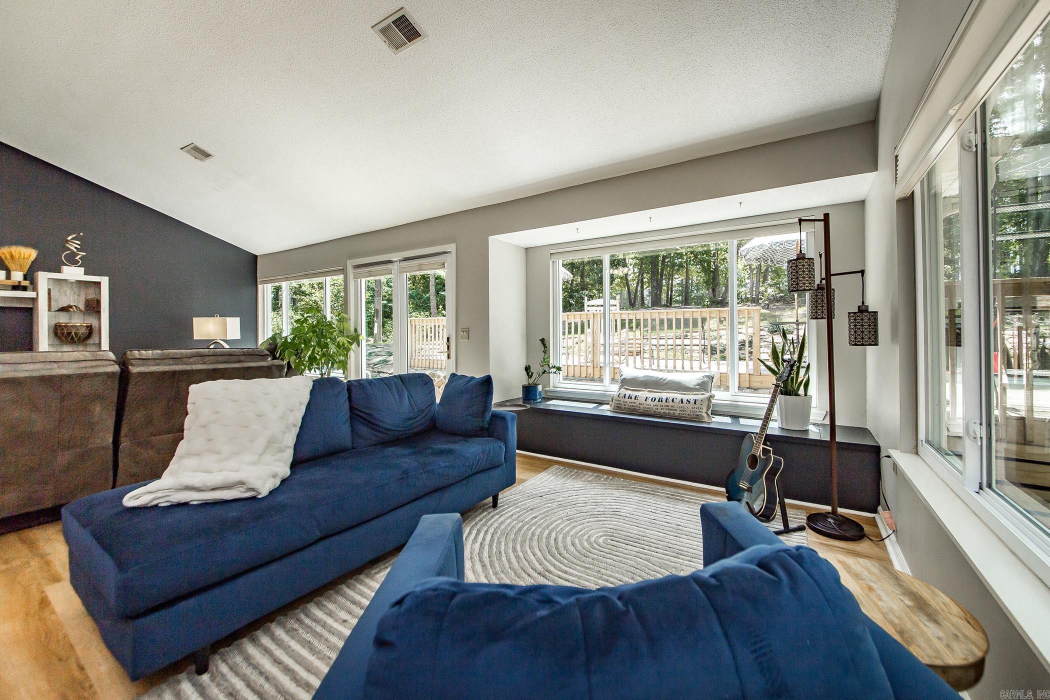 MOUNTAIN RANCH - Residential