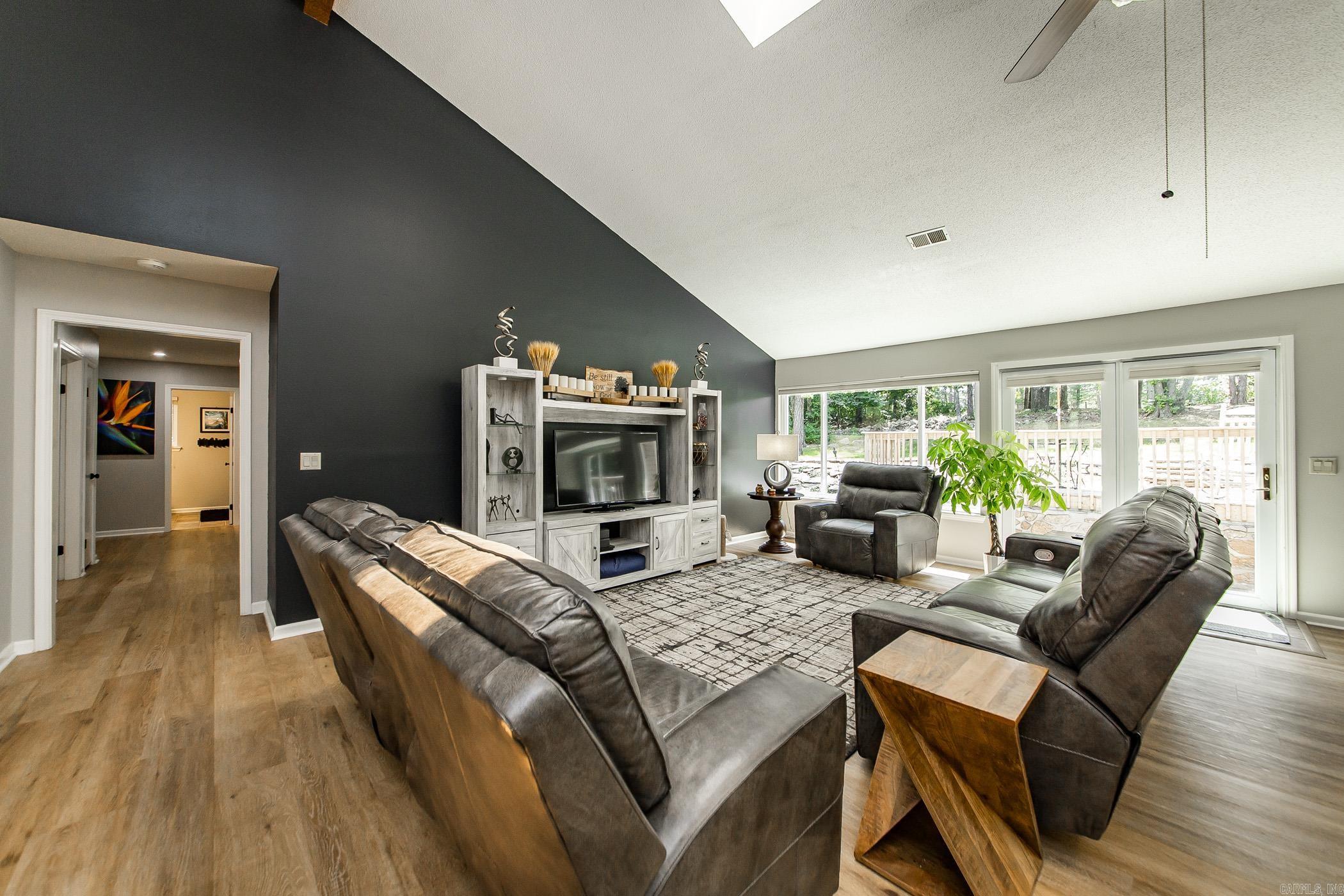 MOUNTAIN RANCH - Residential