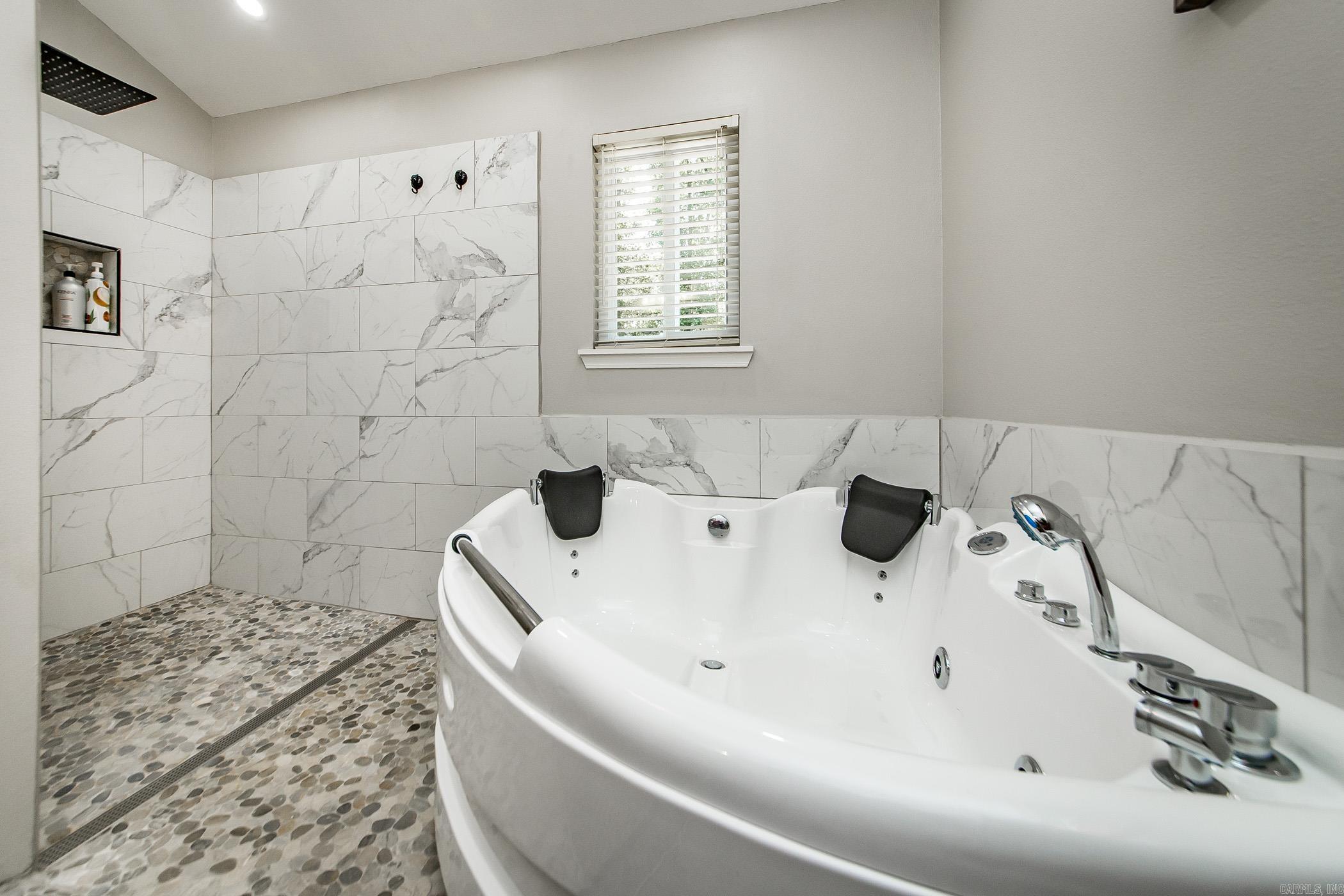 MOUNTAIN RANCH - Residential