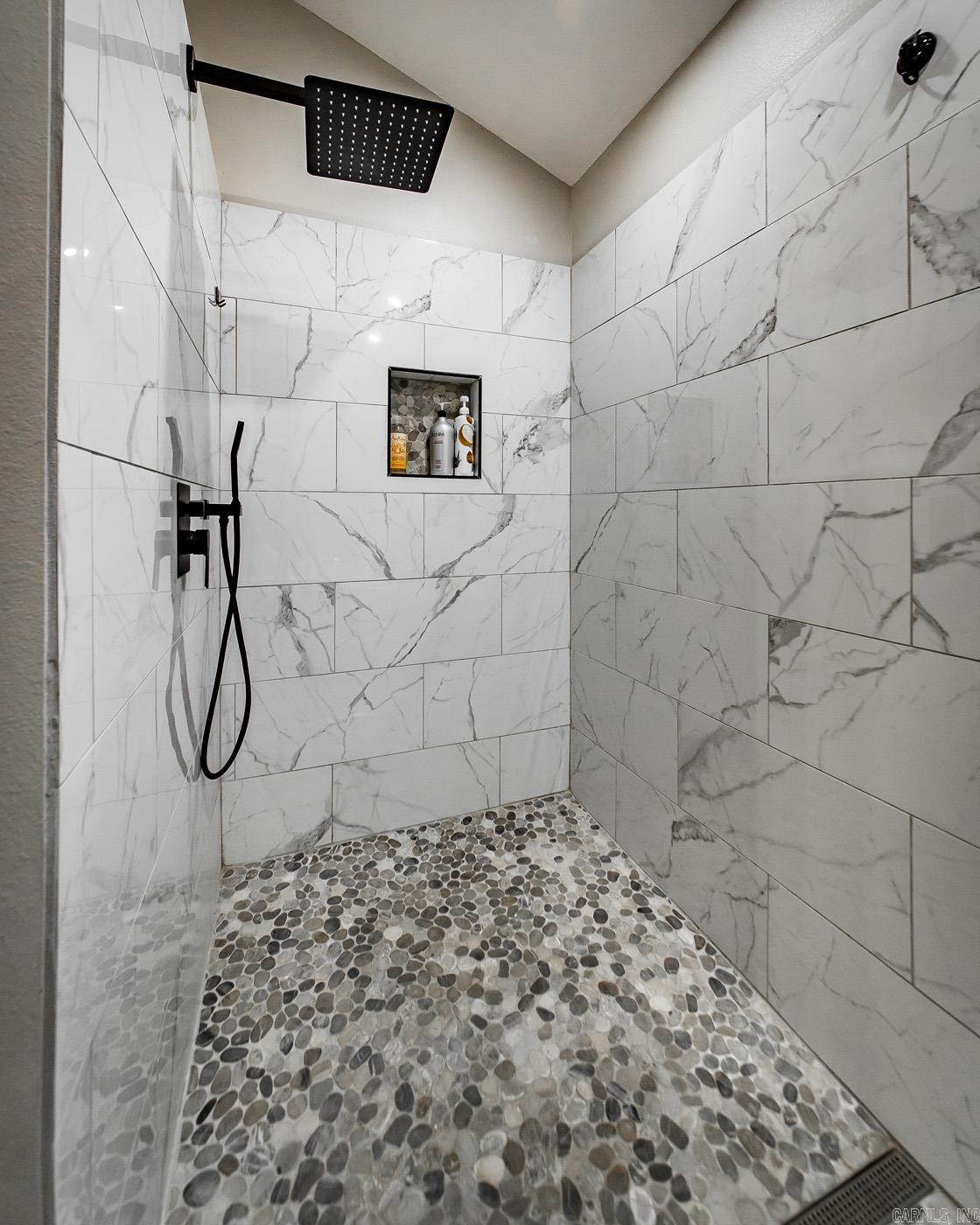 MOUNTAIN RANCH - Residential