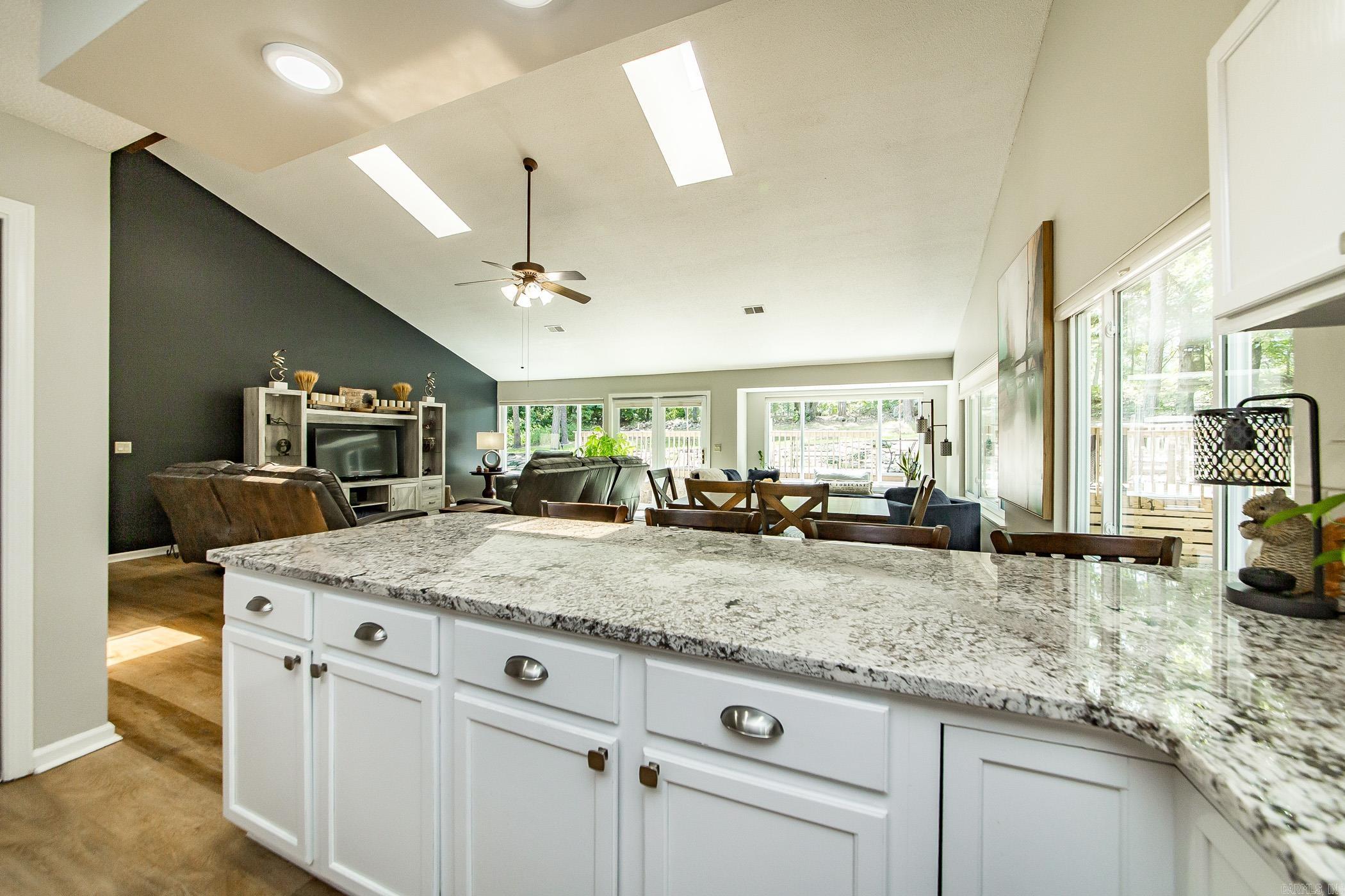 MOUNTAIN RANCH - Residential