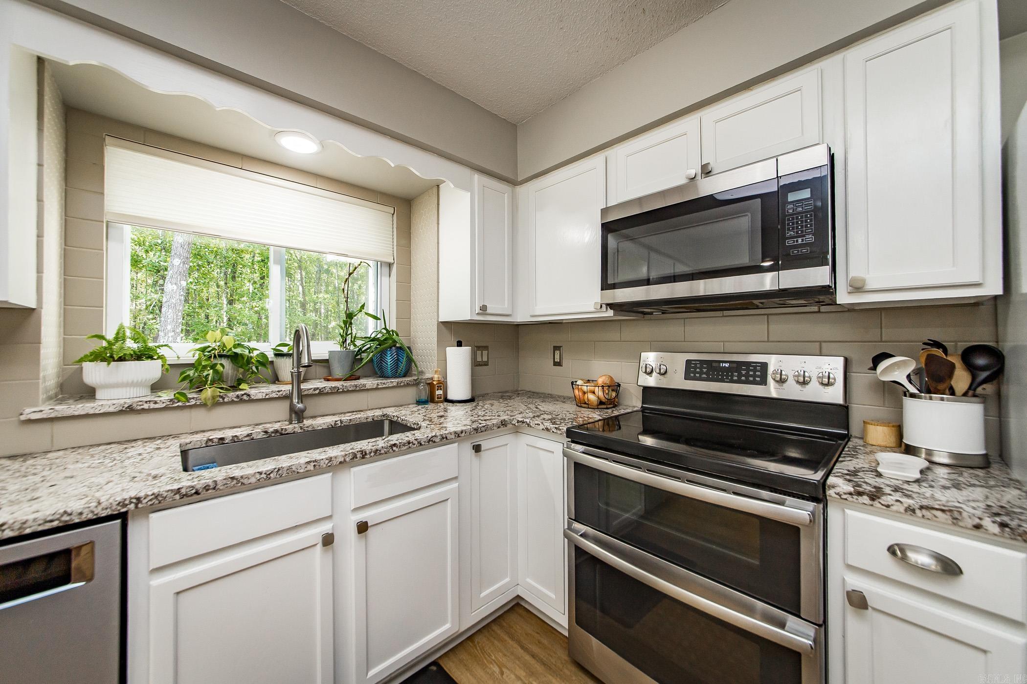 MOUNTAIN RANCH - Residential