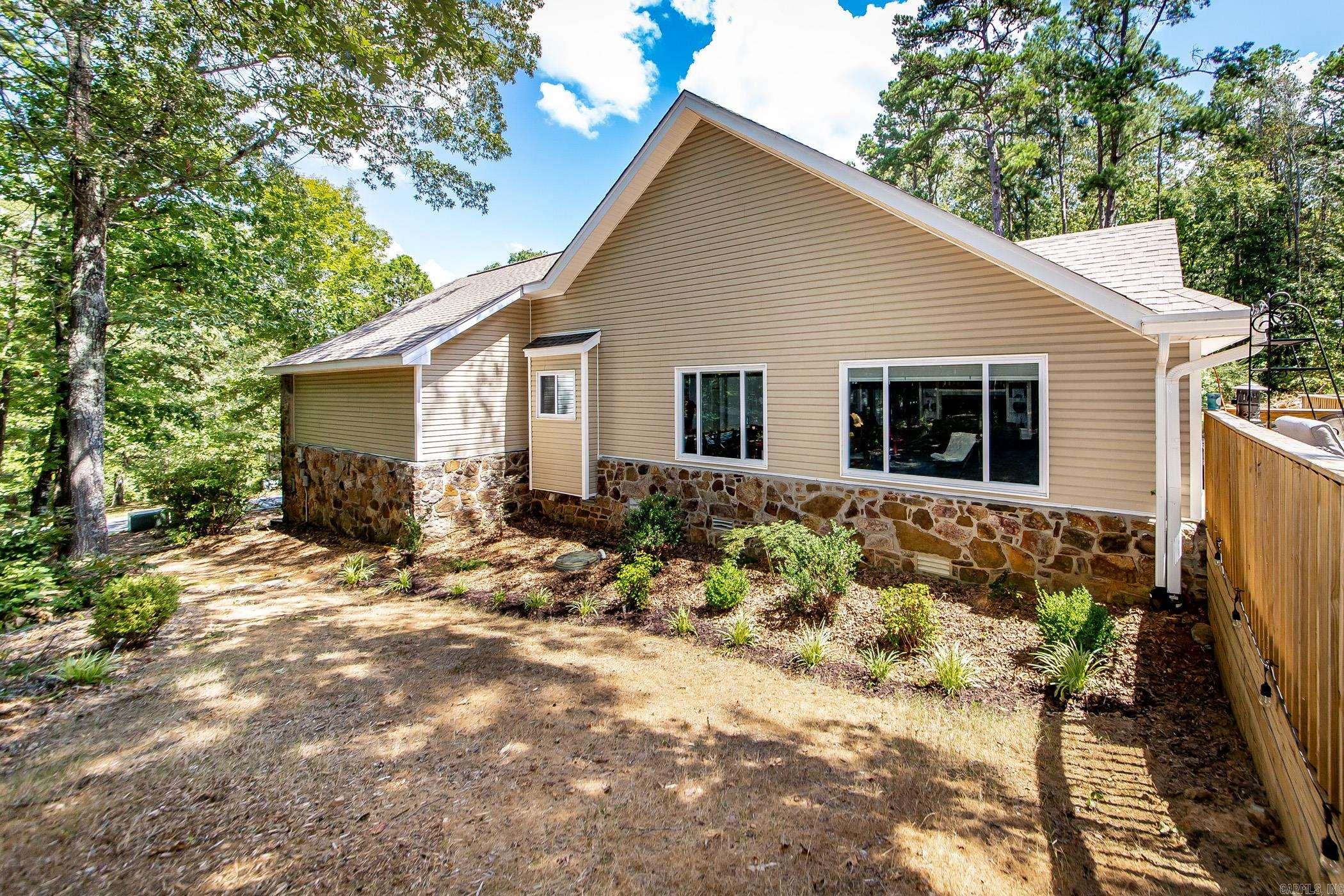 MOUNTAIN RANCH - Residential