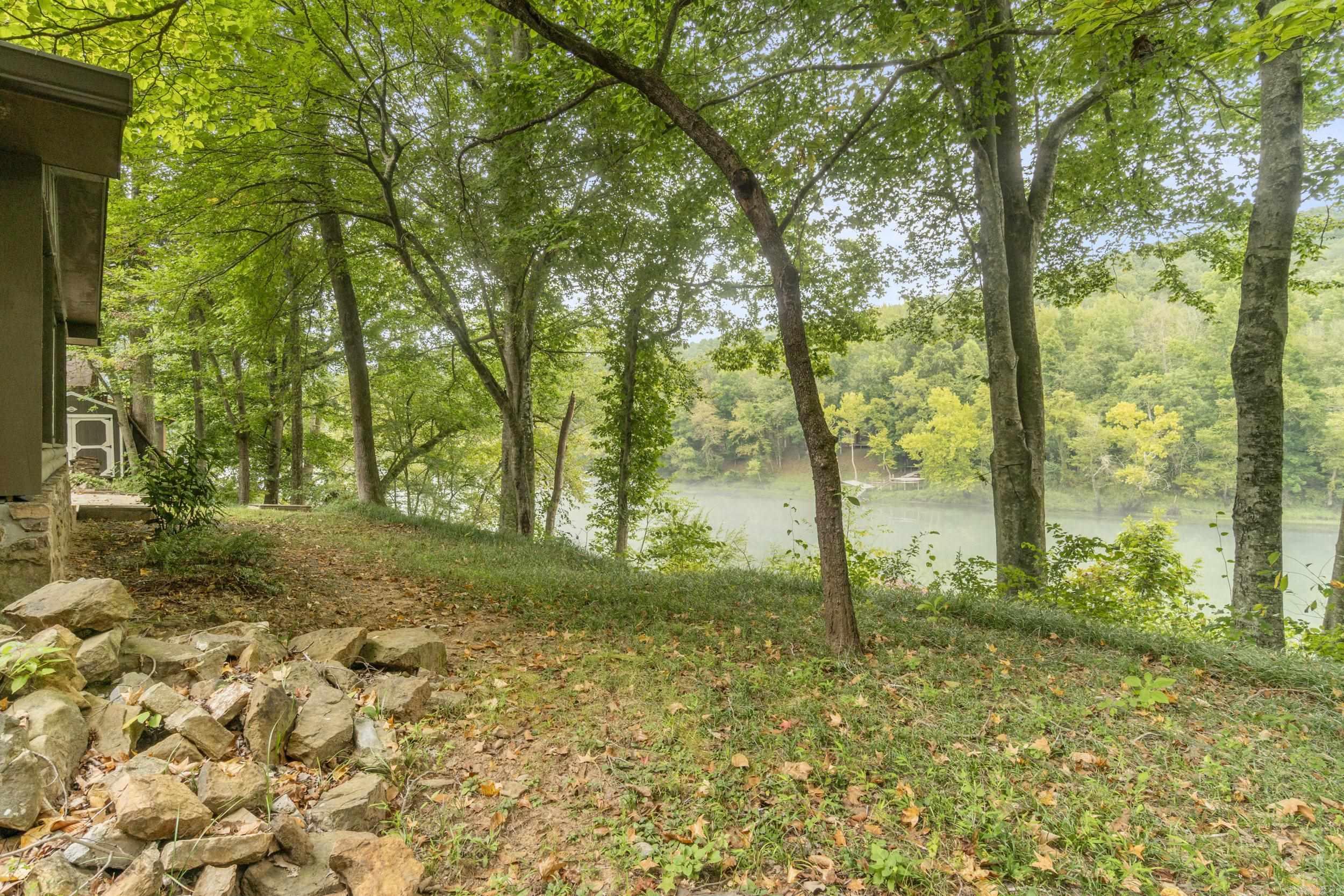 RIVER FRONT - RIVER - Residential