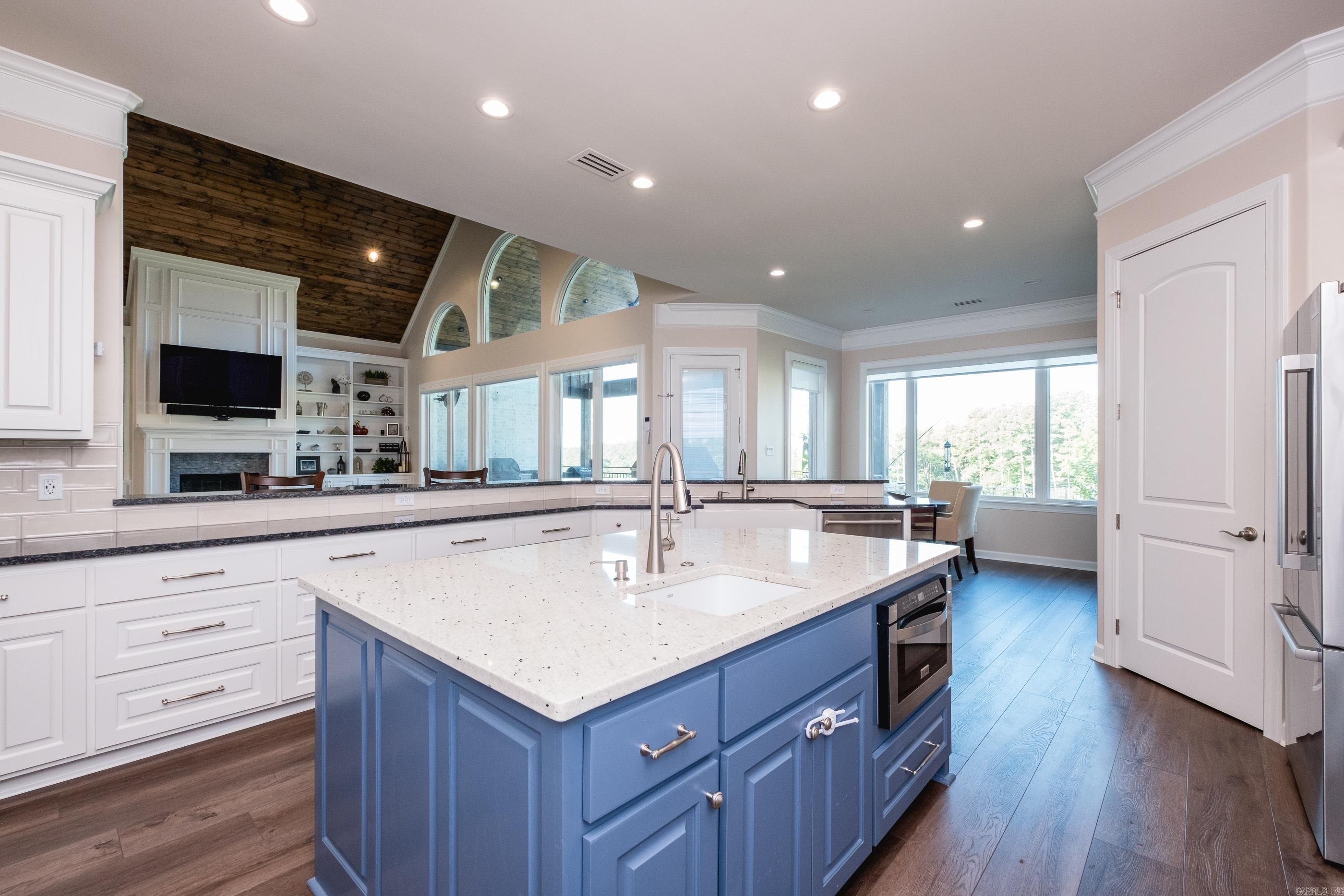 CHENAL VALLEY "FALSTONE COURT" - Residential