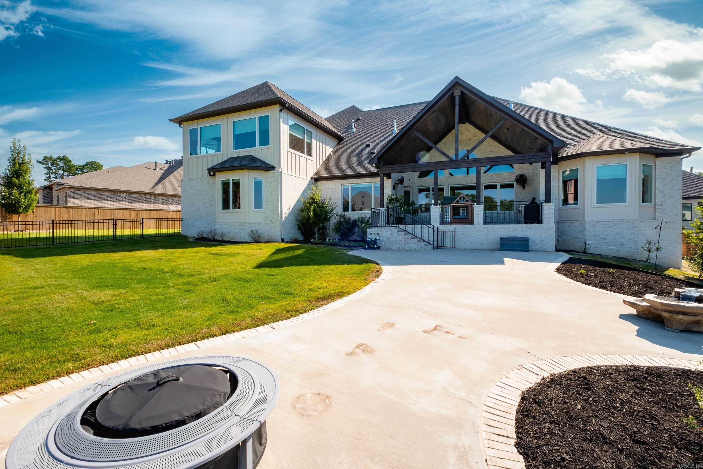 CHENAL VALLEY "FALSTONE COURT" - Residential