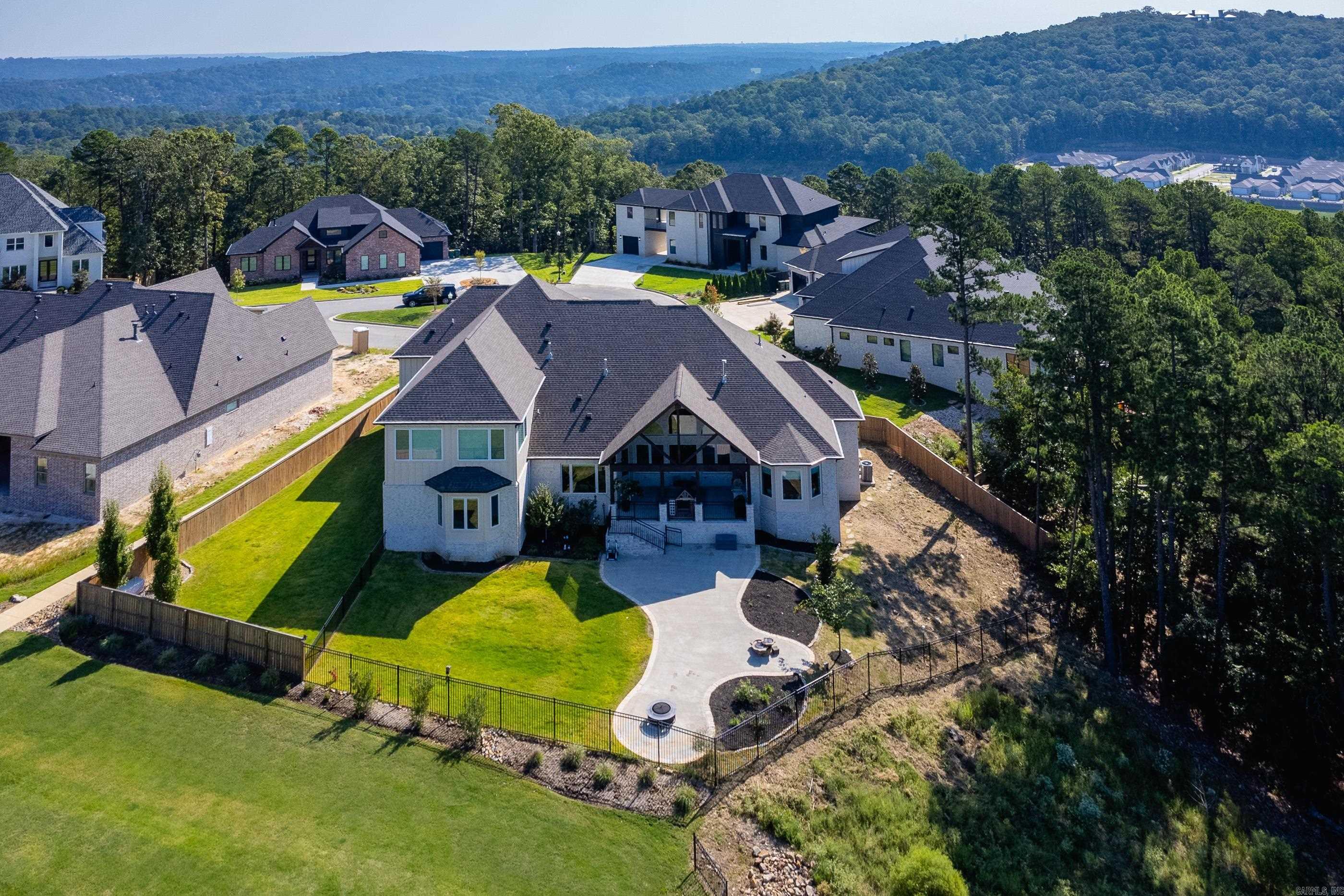 CHENAL VALLEY "FALSTONE COURT" - Residential