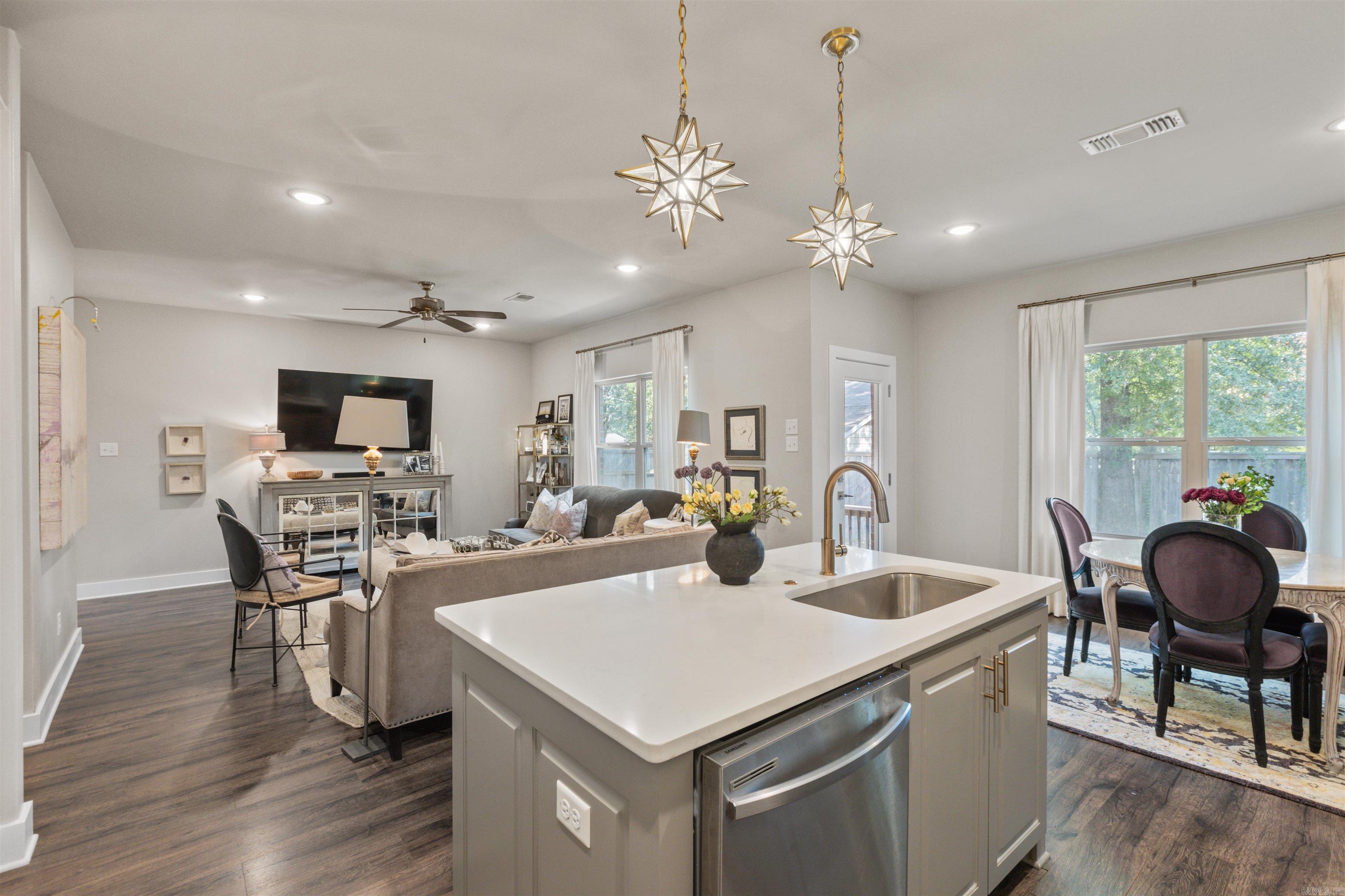 BELLA ROSA - Residential