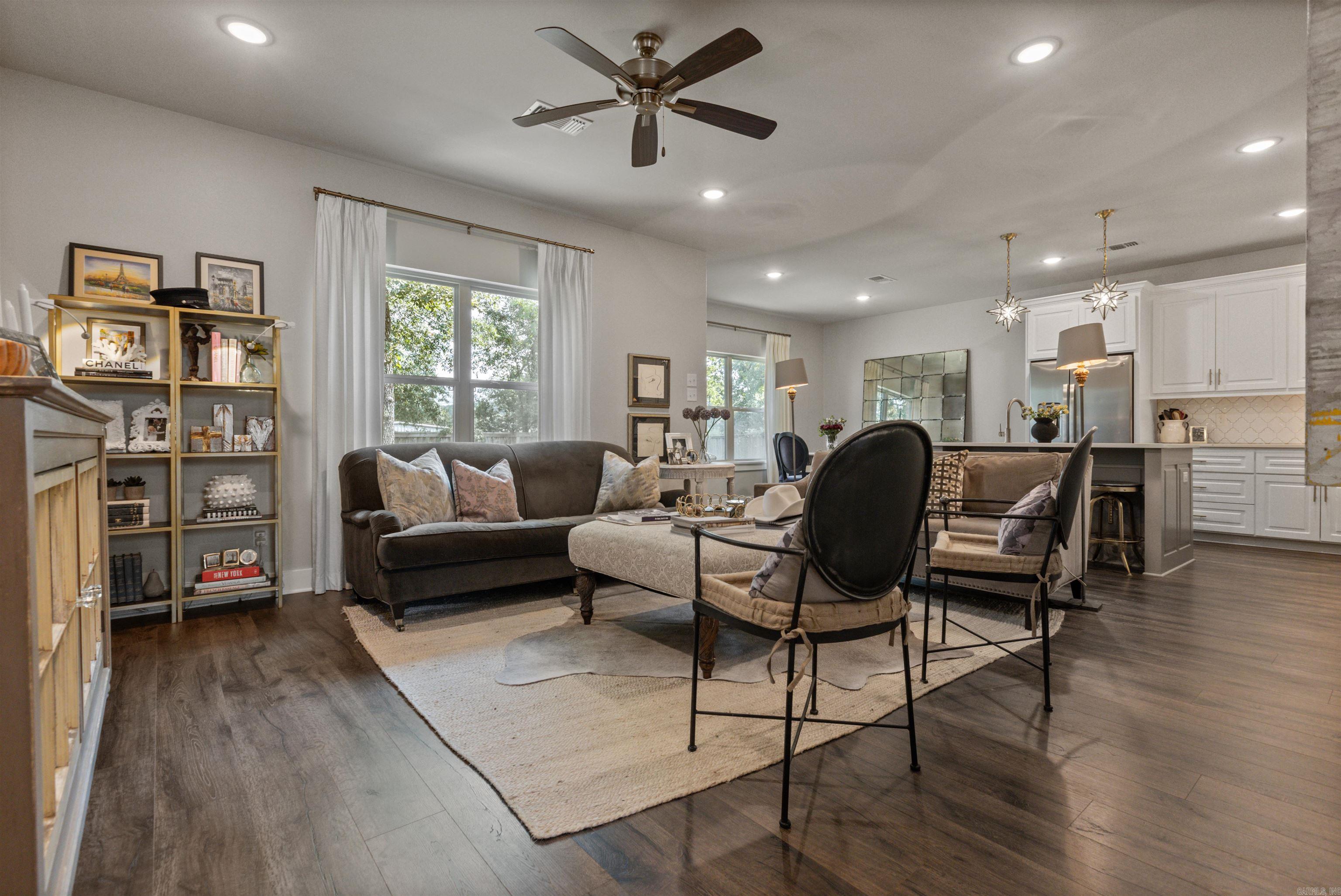 BELLA ROSA - Residential