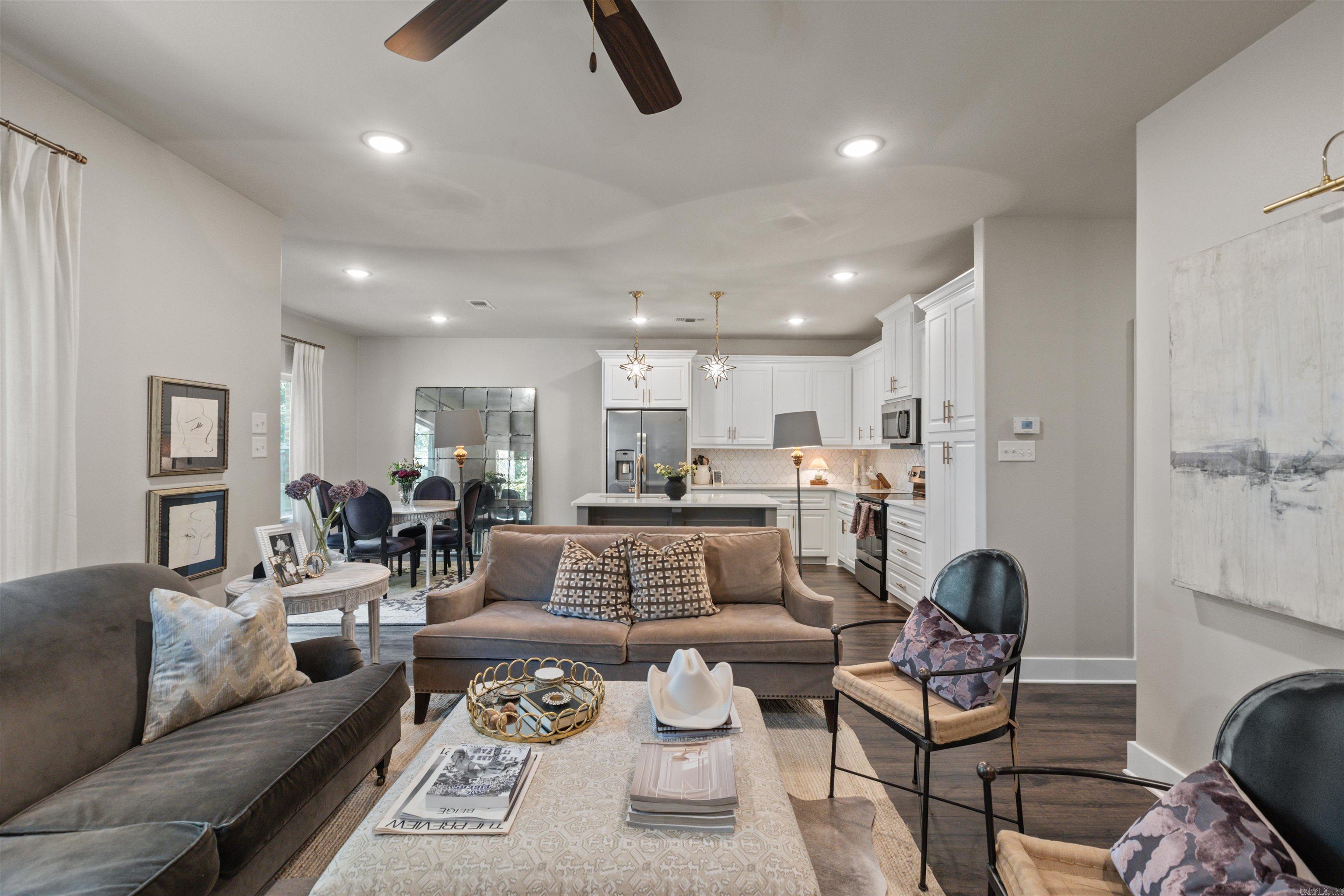 BELLA ROSA - Residential