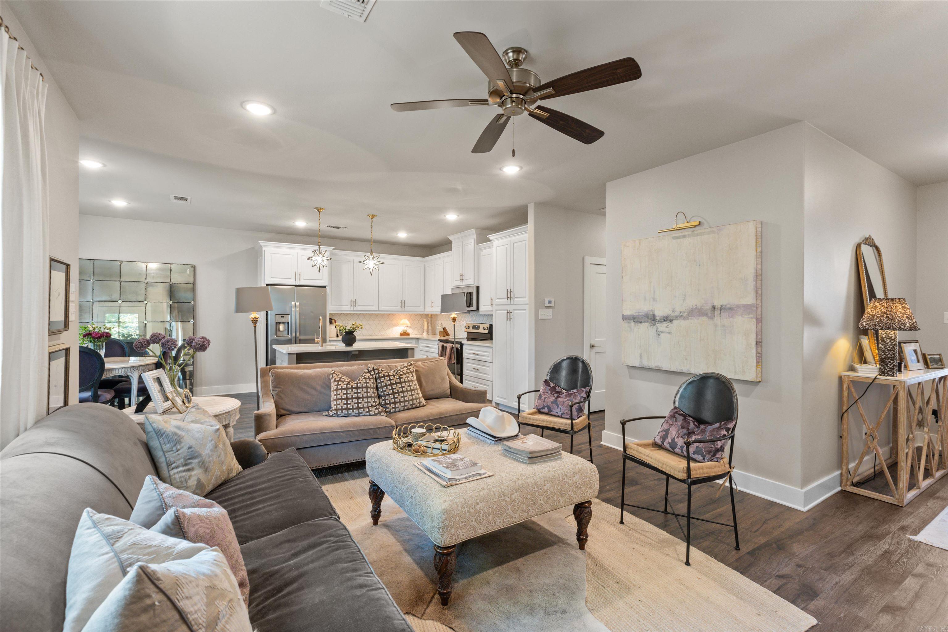 BELLA ROSA - Residential