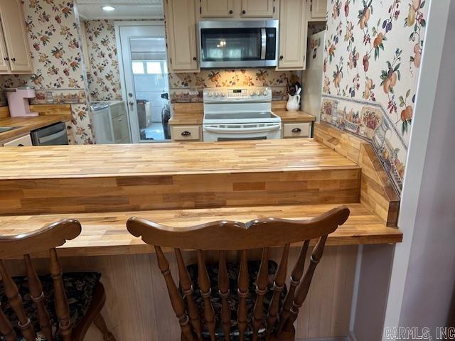 COUNTRY CLUB RIDGE - Residential