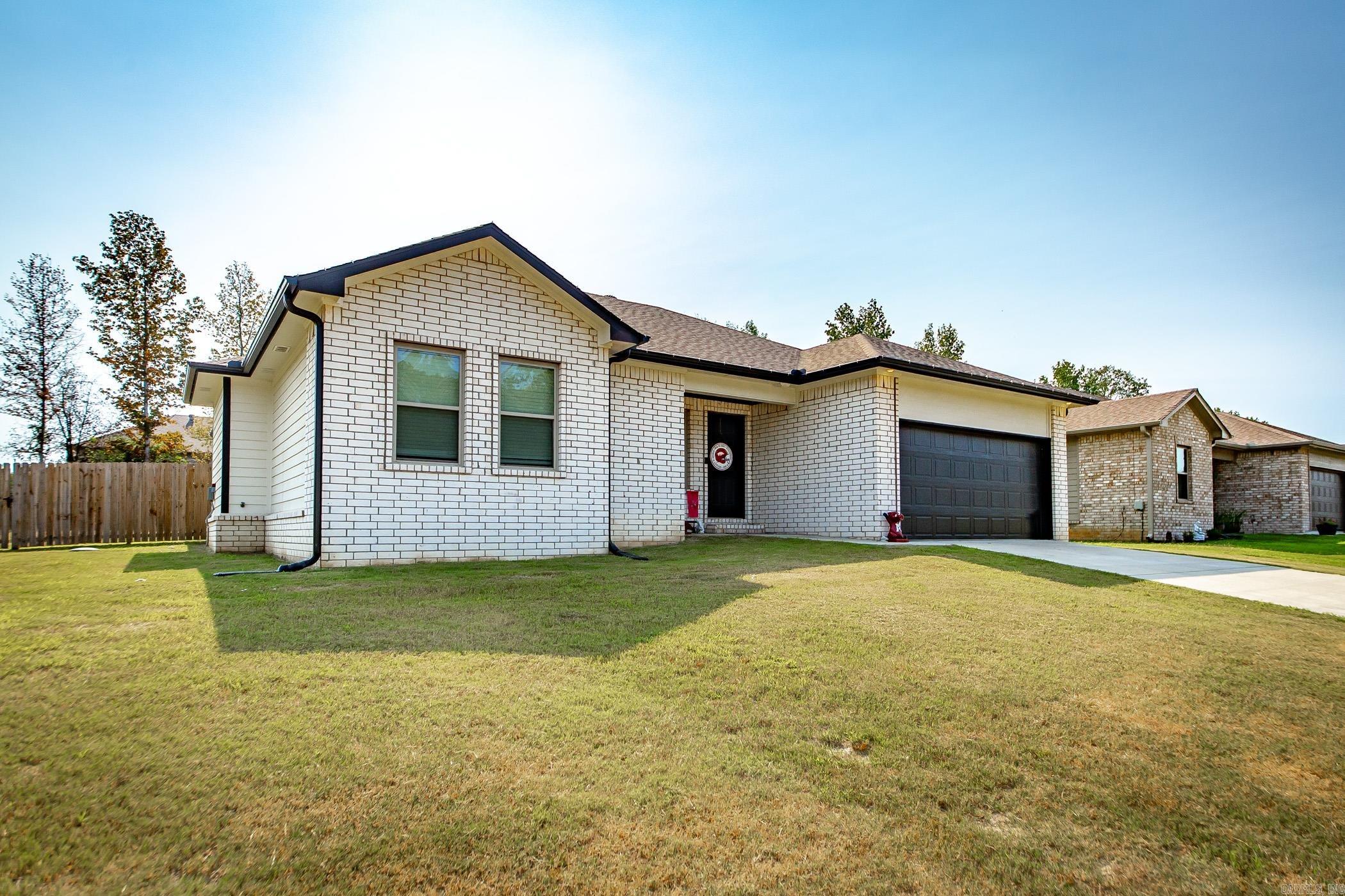 MAGNOLIA ESTATES - Residential