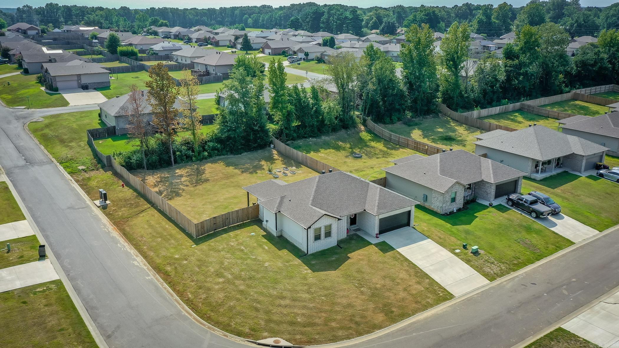 MAGNOLIA ESTATES - Residential