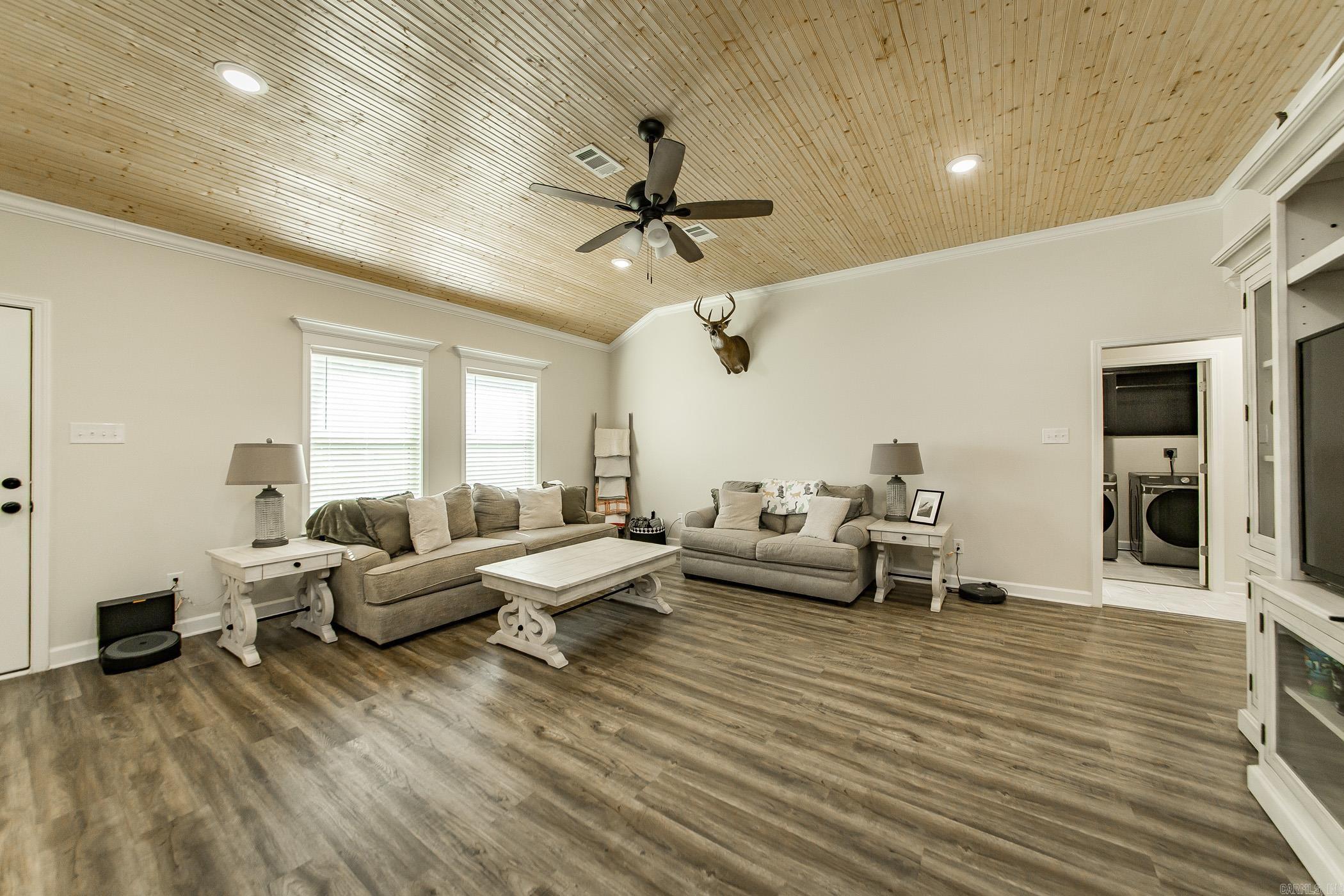 MAGNOLIA ESTATES - Residential
