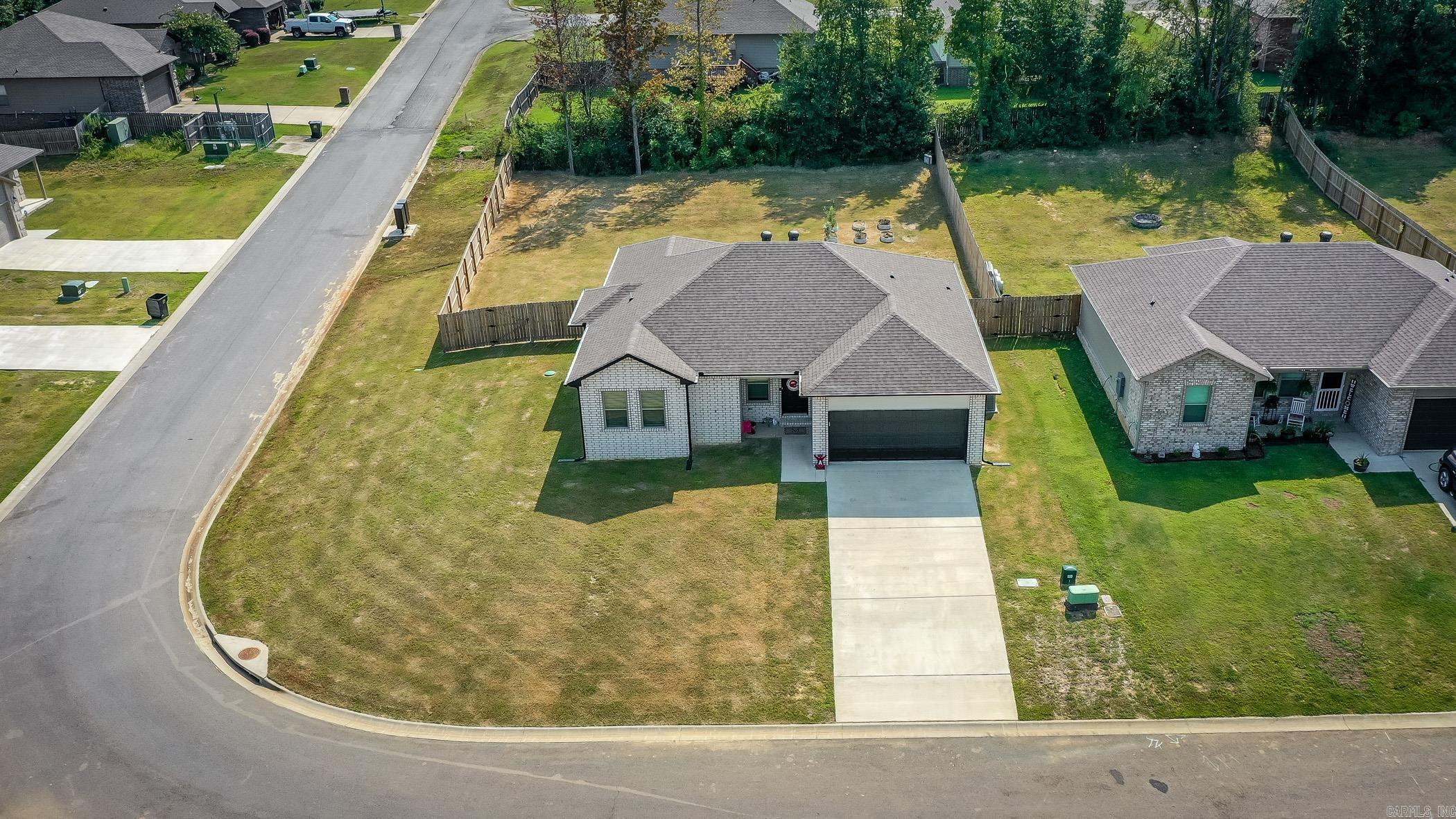 MAGNOLIA ESTATES - Residential