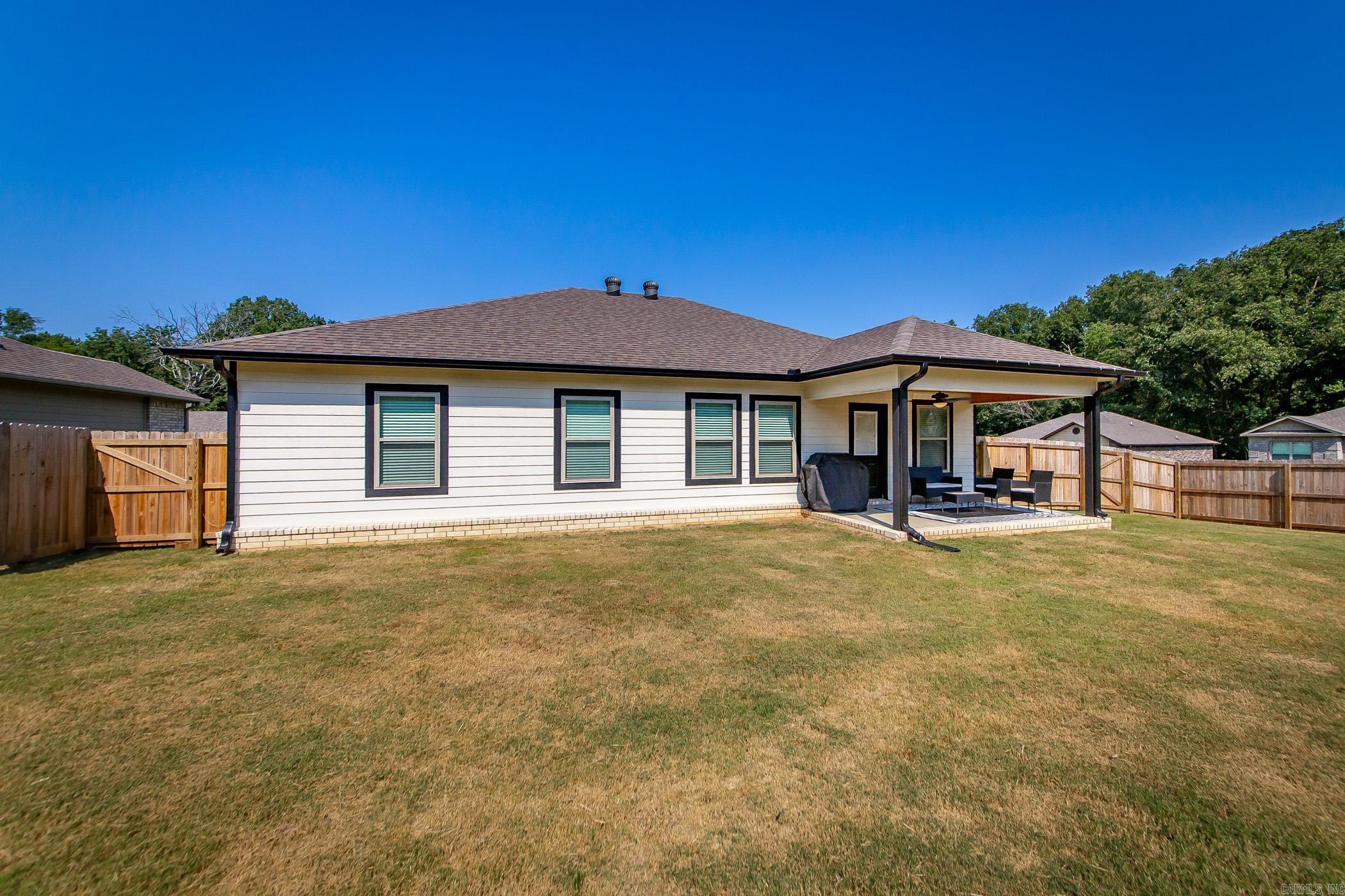 MAGNOLIA ESTATES - Residential