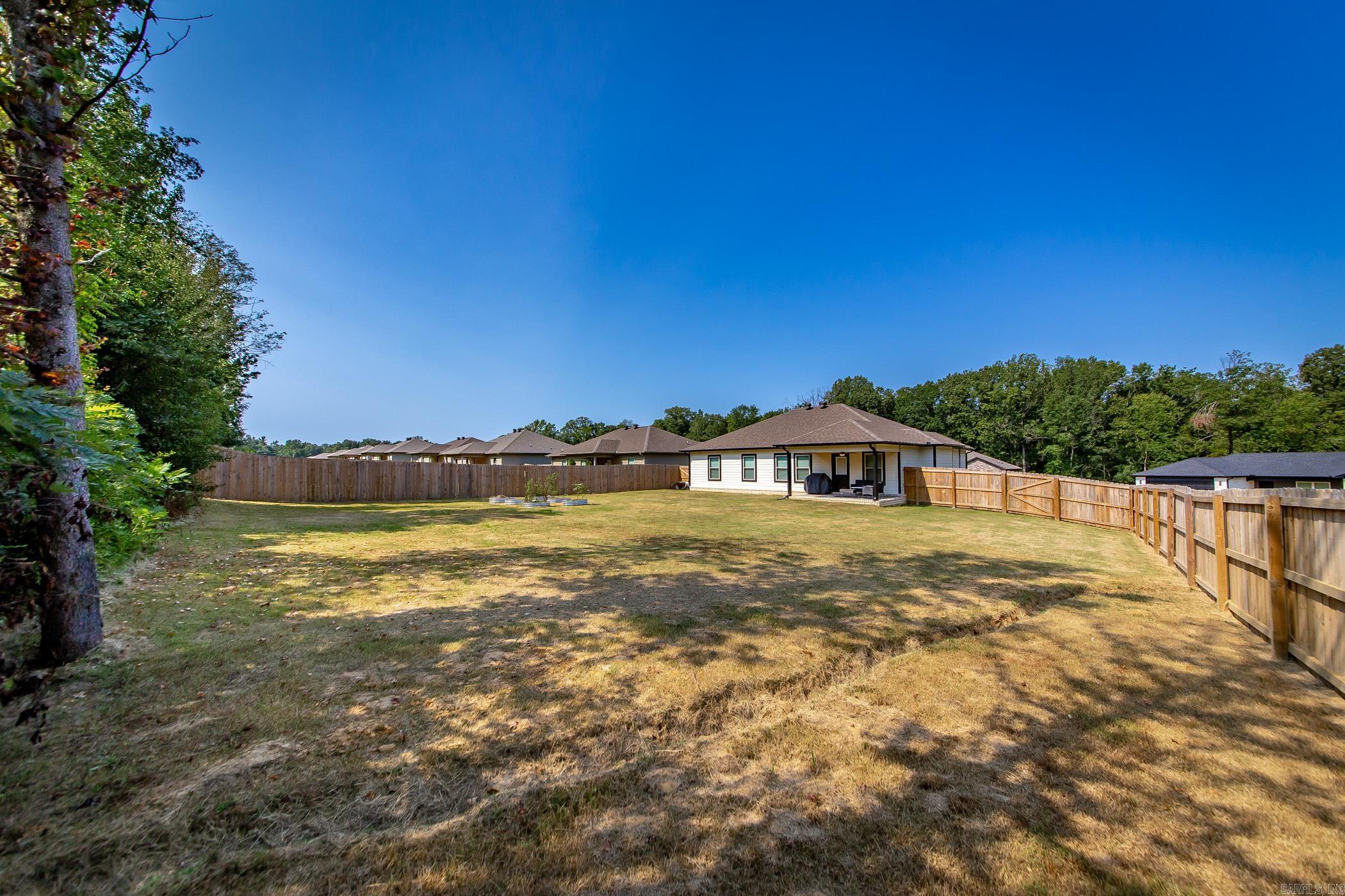 MAGNOLIA ESTATES - Residential