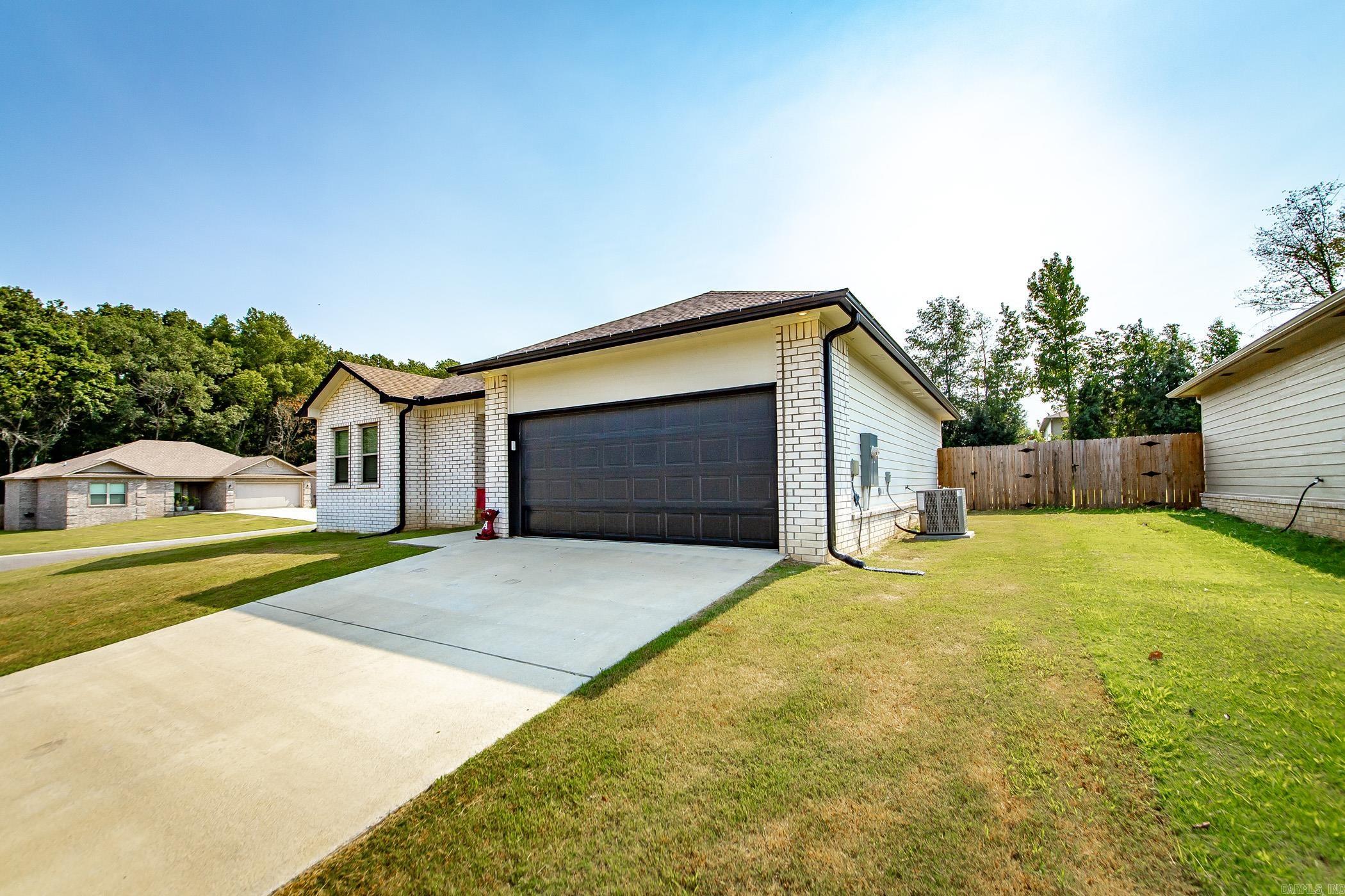 MAGNOLIA ESTATES - Residential