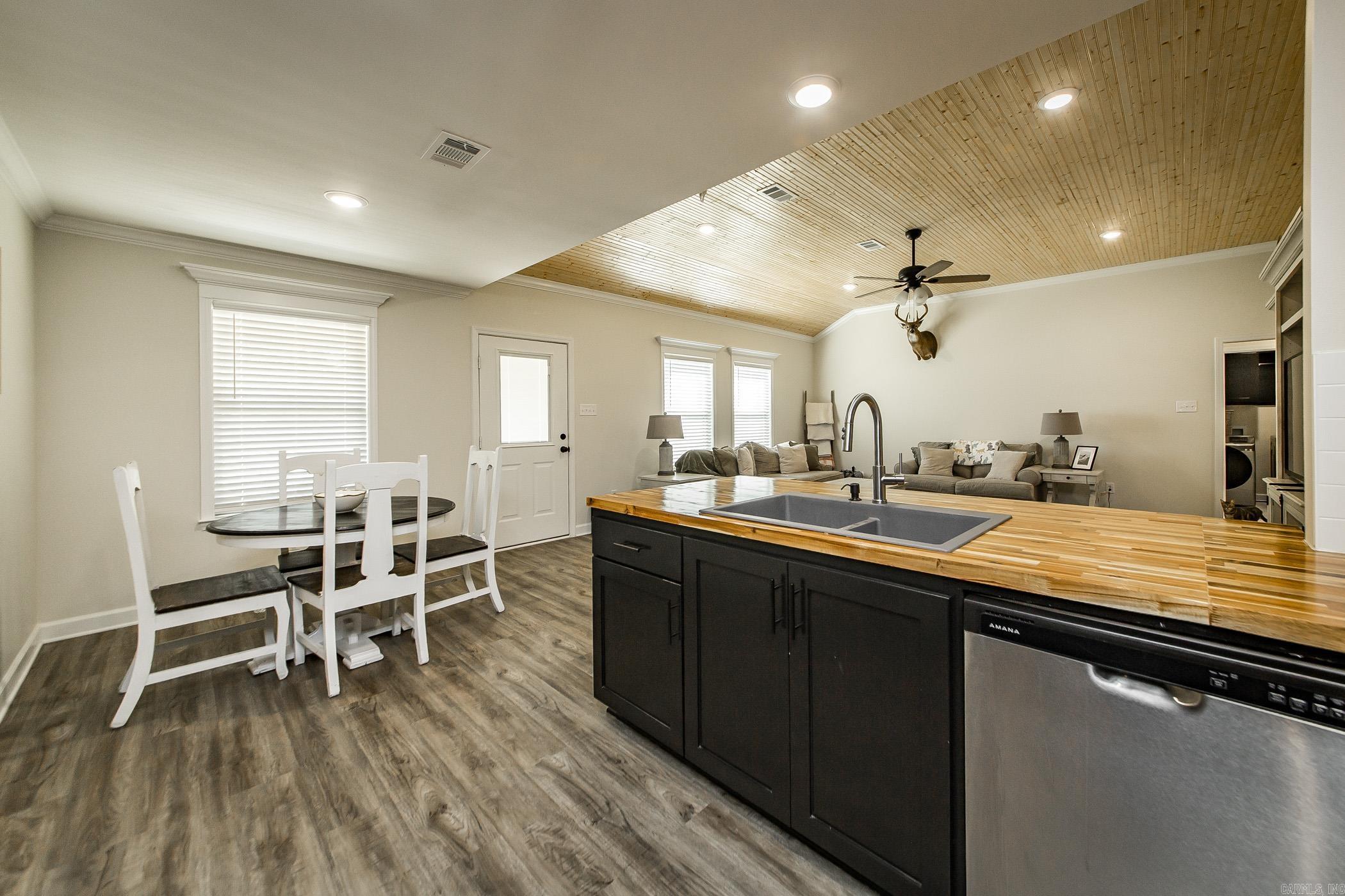 MAGNOLIA ESTATES - Residential