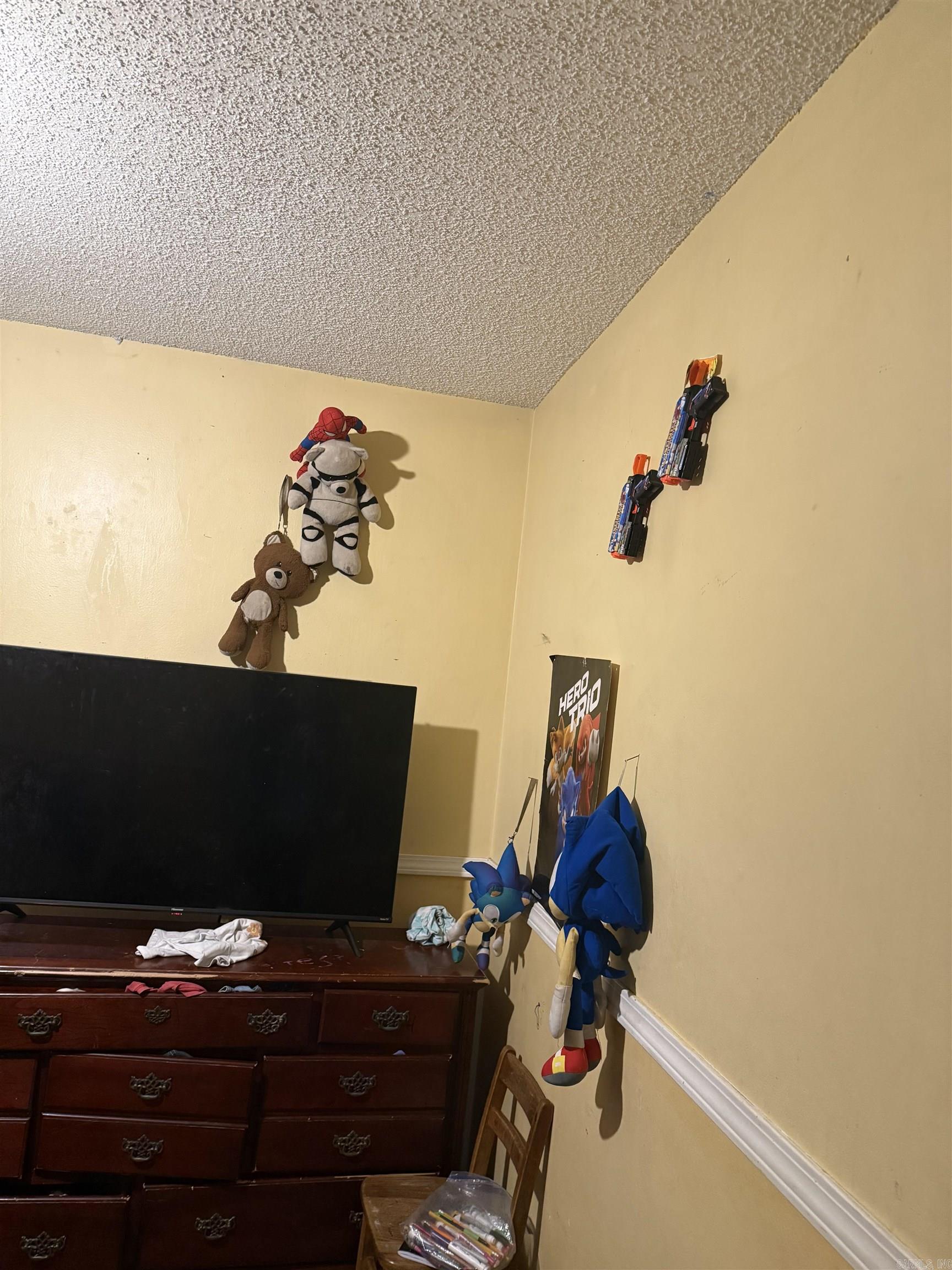 WOODLAND HILLS - Residential