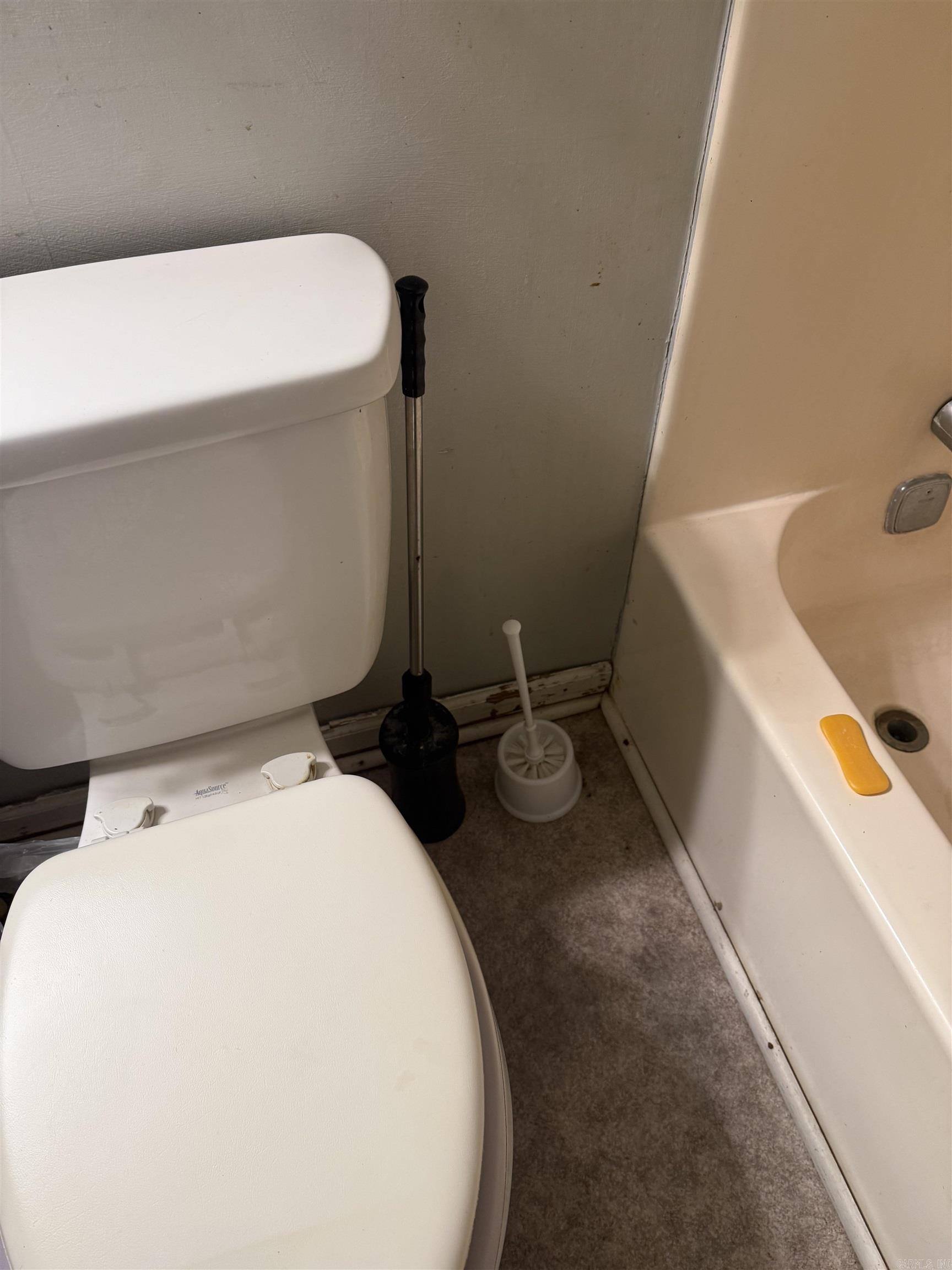 WOODLAND HILLS - Residential