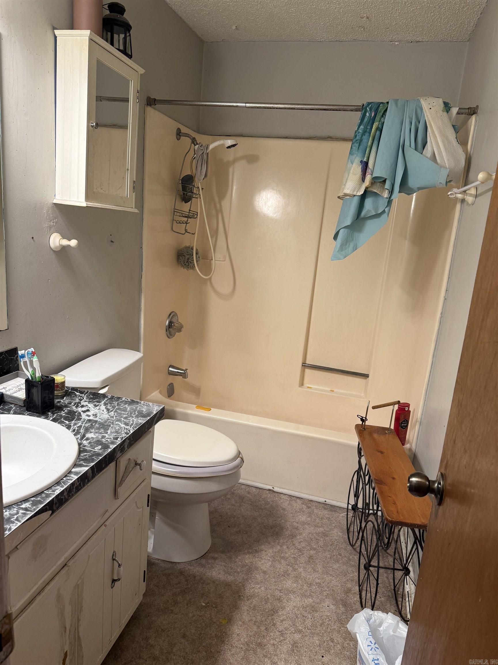 WOODLAND HILLS - Residential