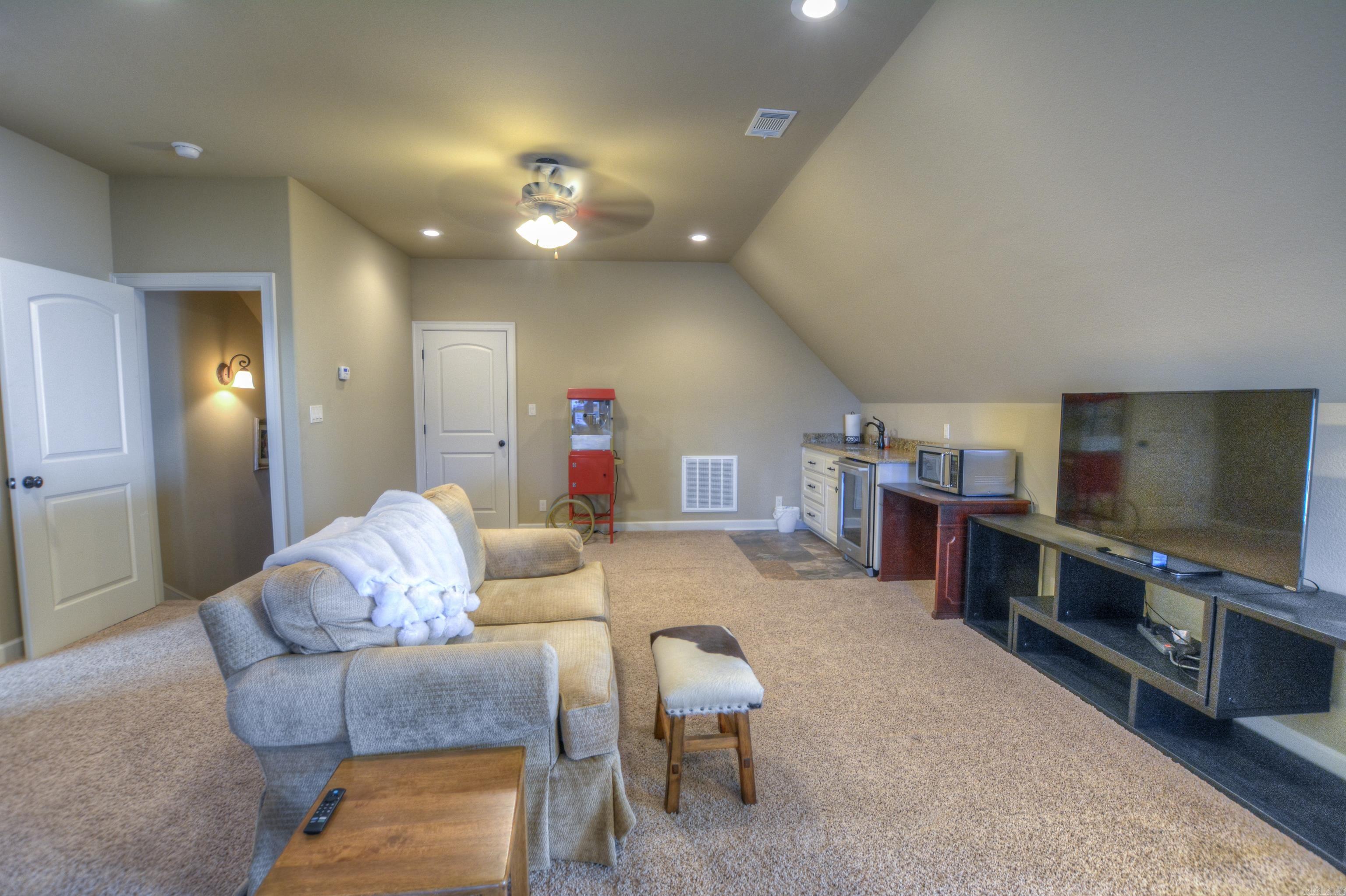 Sparling Point - Residential