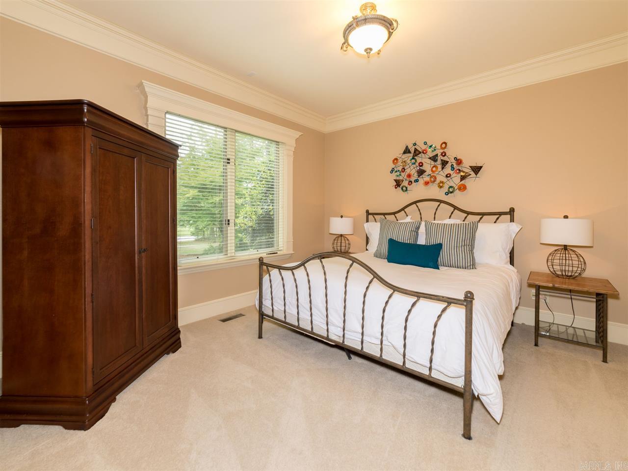 CHENAL VALLEY SOLOGNE CIRCLE - Residential