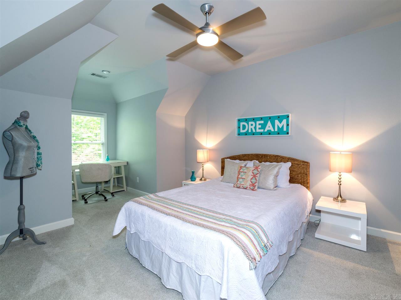 CHENAL VALLEY SOLOGNE CIRCLE - Residential