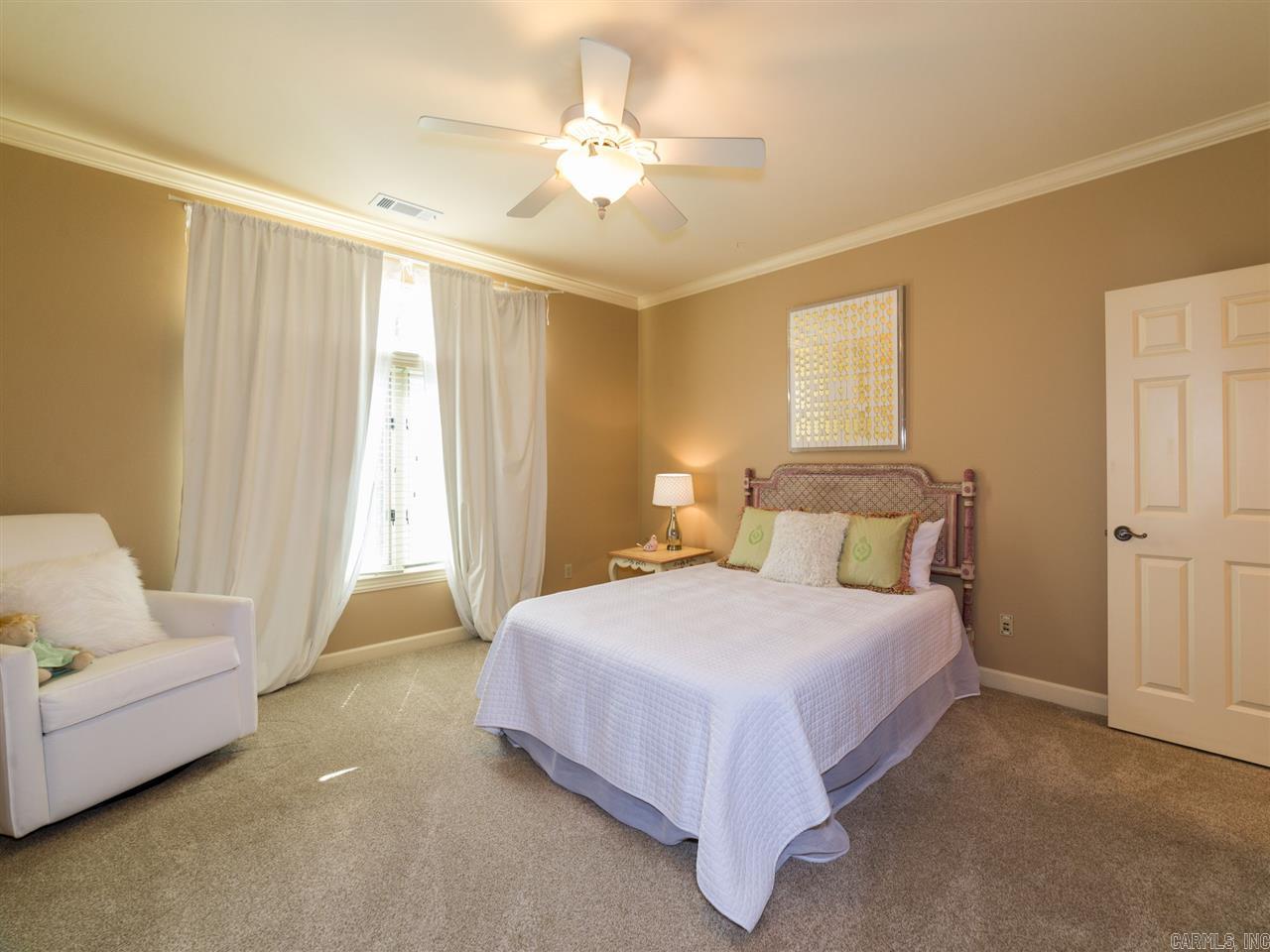 CHENAL VALLEY SOLOGNE CIRCLE - Residential