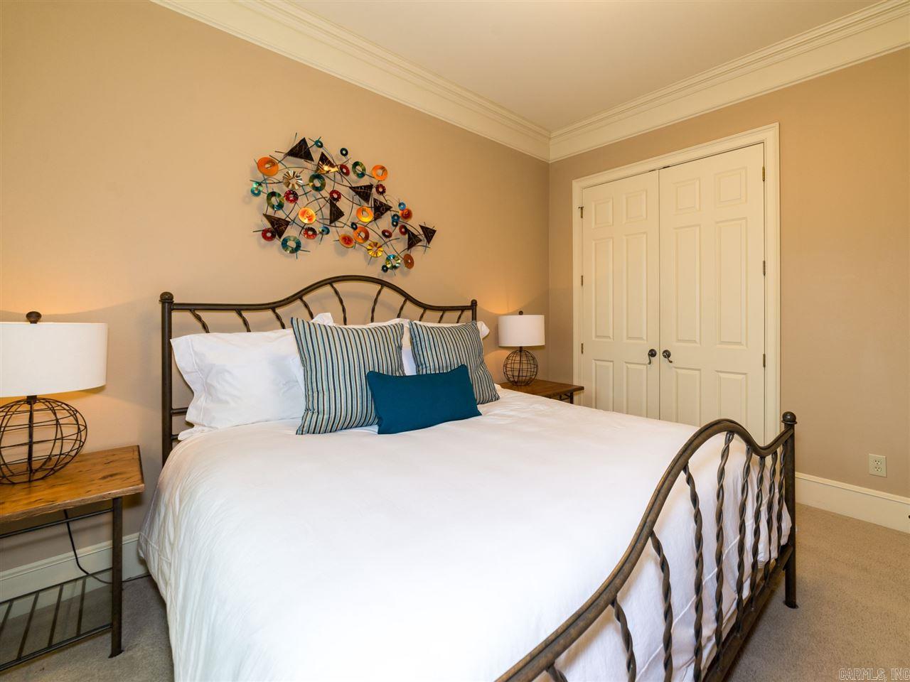 CHENAL VALLEY SOLOGNE CIRCLE - Residential