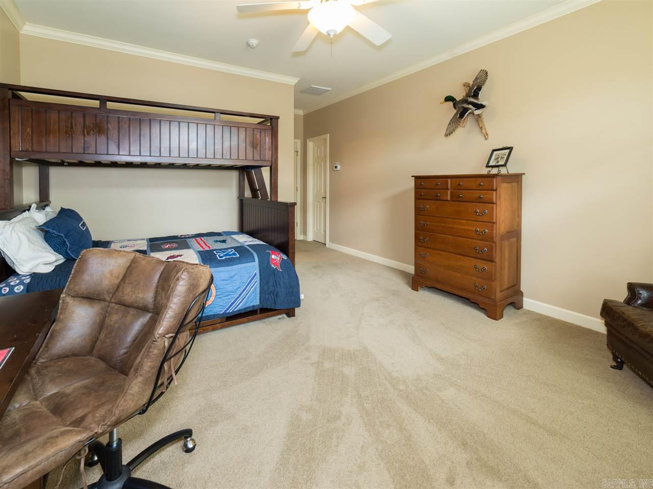 CHENAL VALLEY SOLOGNE CIRCLE - Residential
