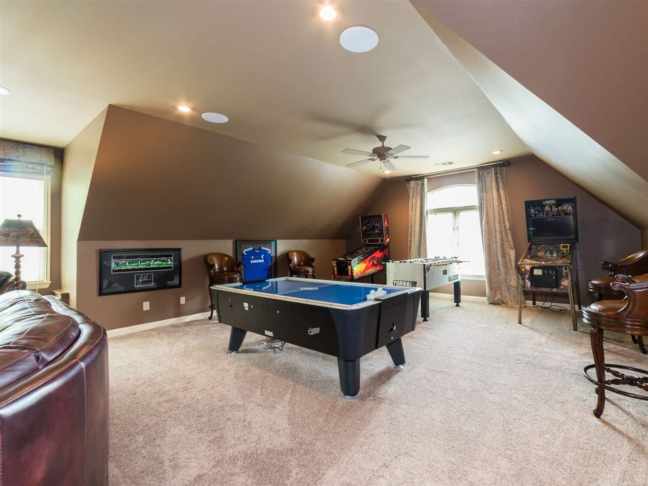 CHENAL VALLEY SOLOGNE CIRCLE - Residential