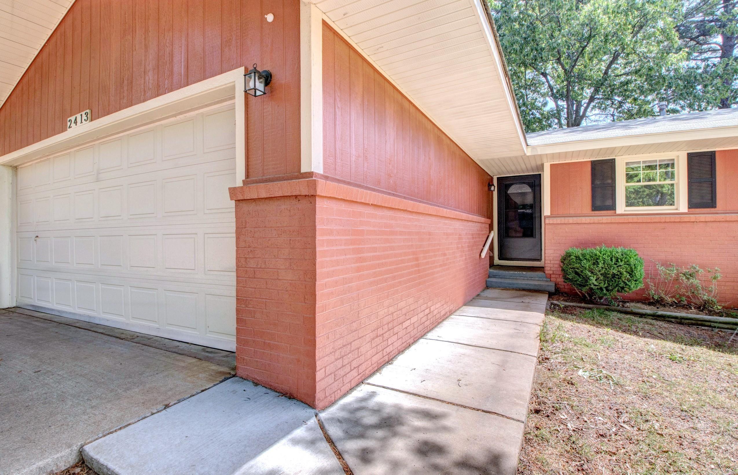 TWIN LAKES - Residential