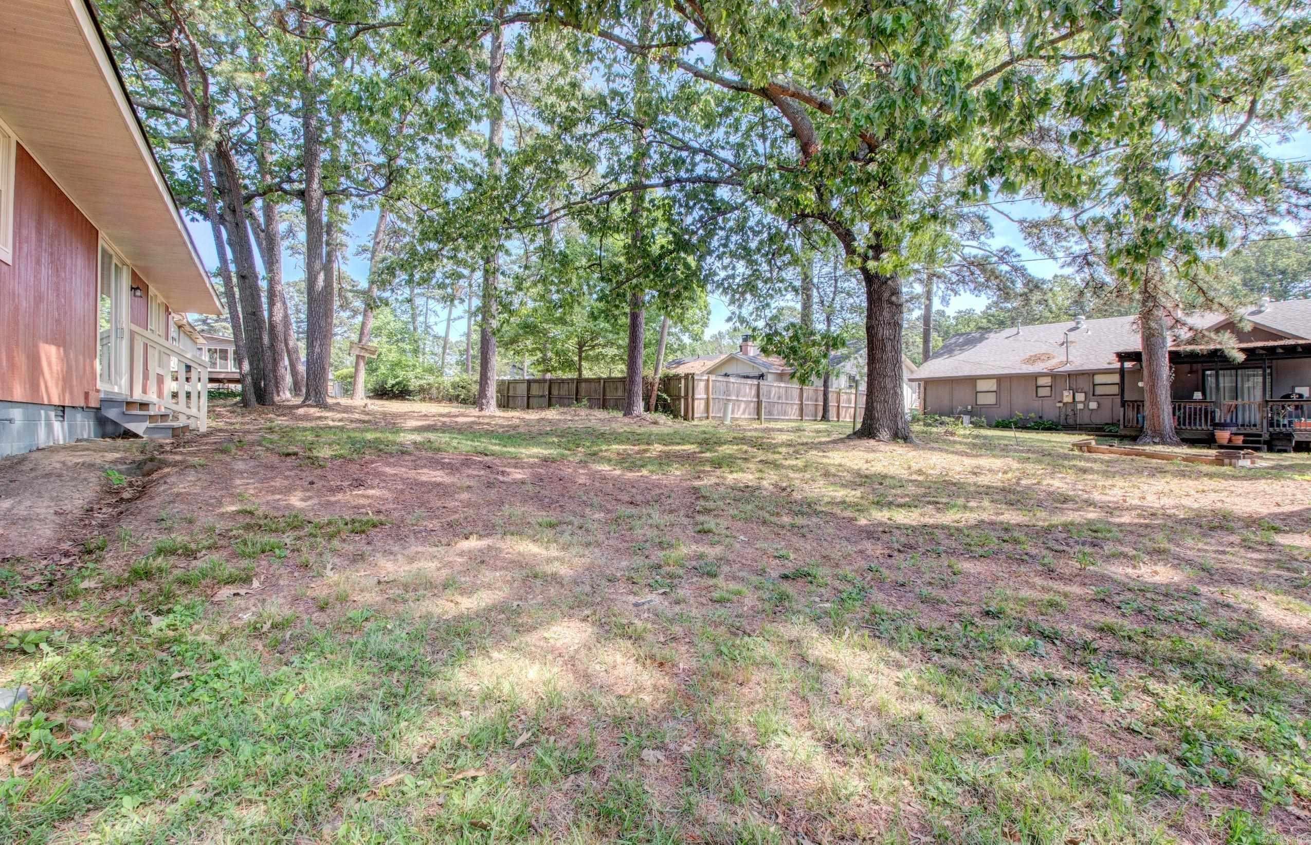 TWIN LAKES - Residential