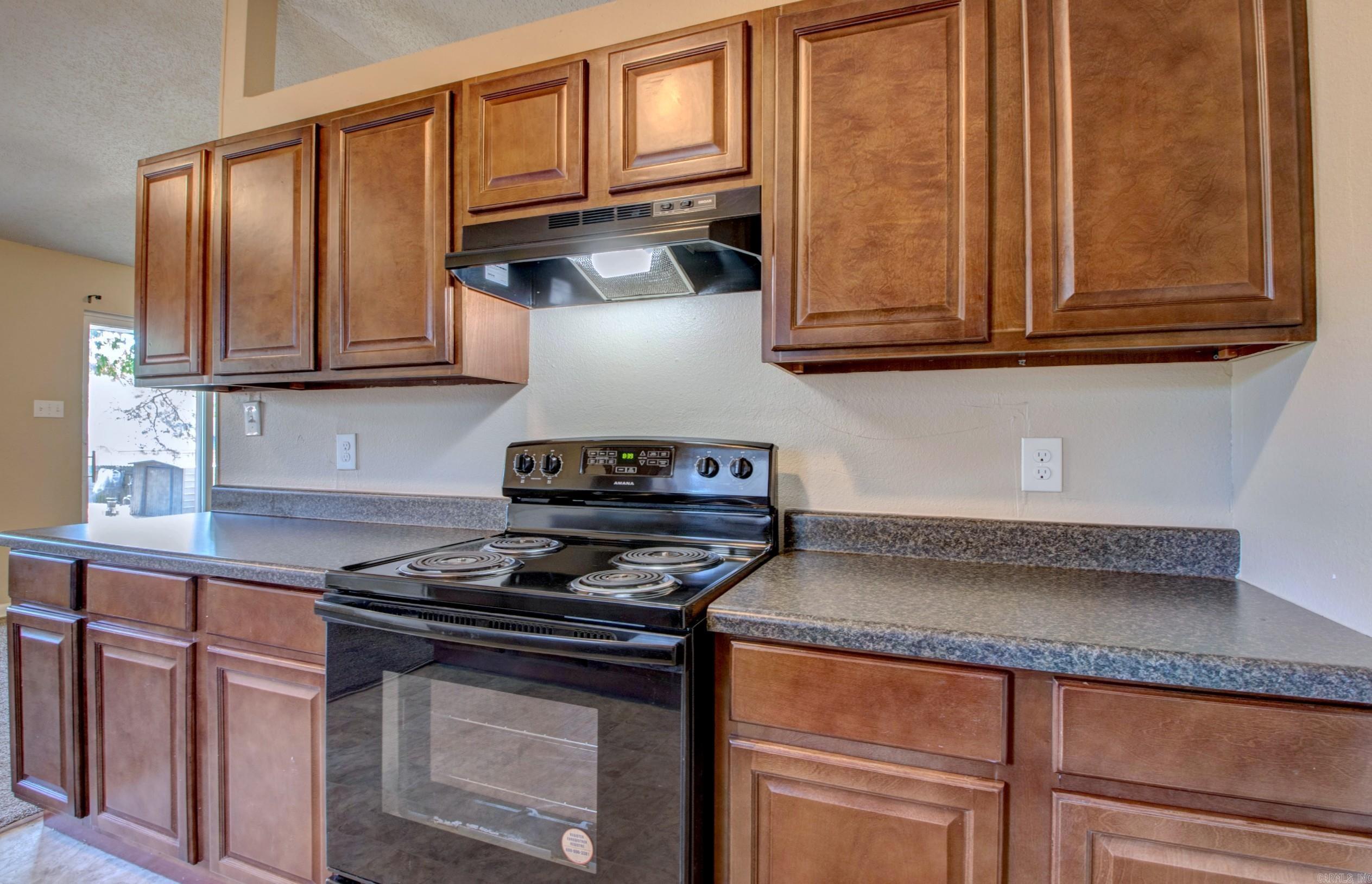 TWIN LAKES - Residential