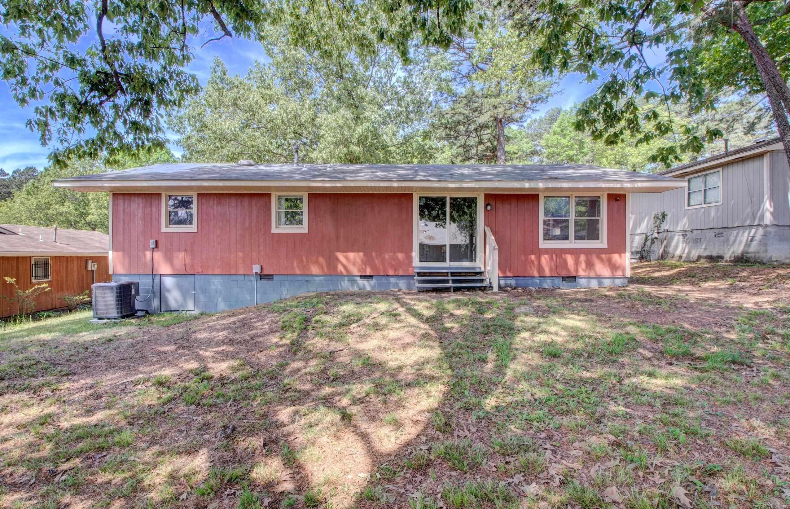 TWIN LAKES - Residential