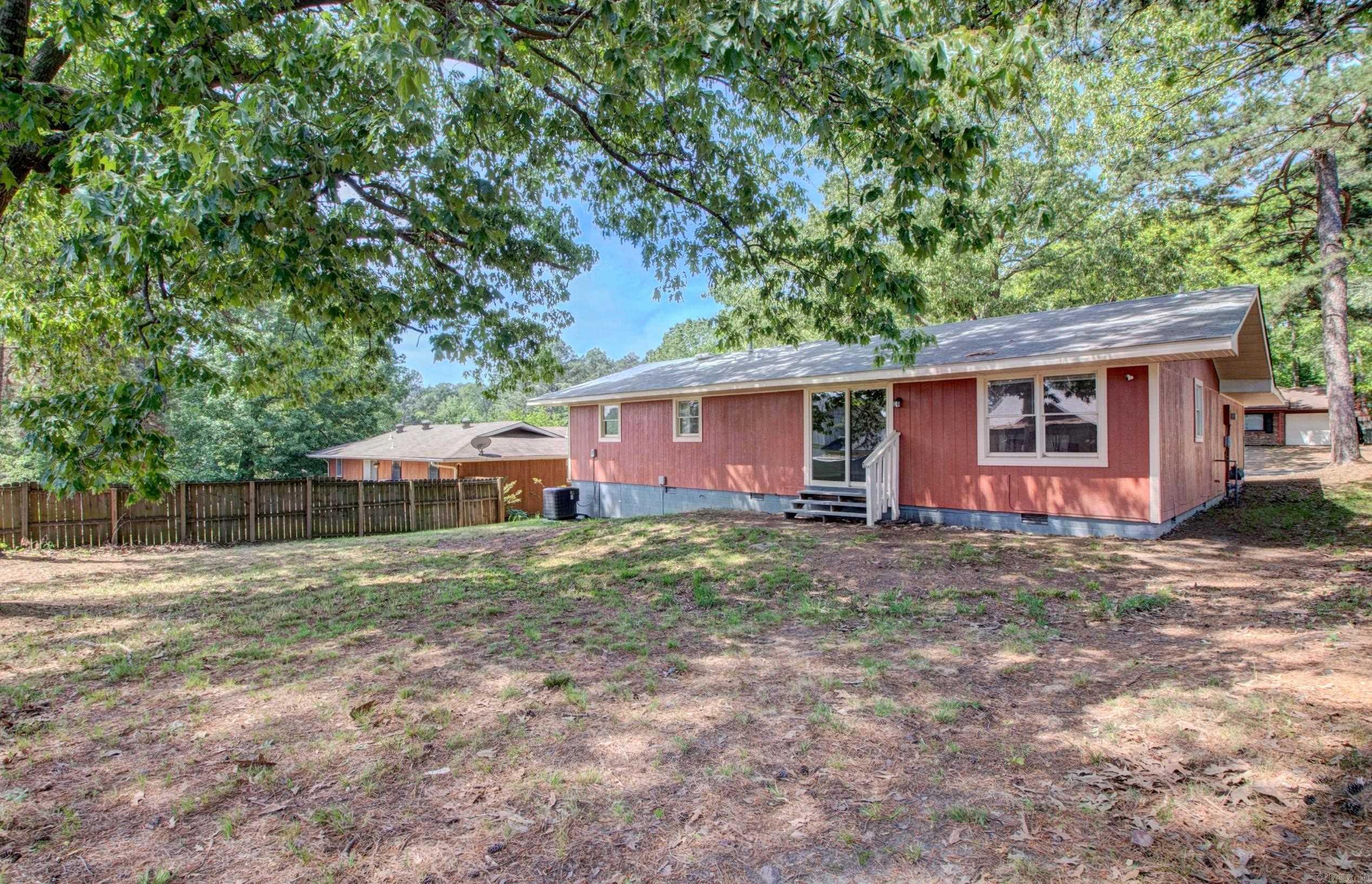 TWIN LAKES - Residential