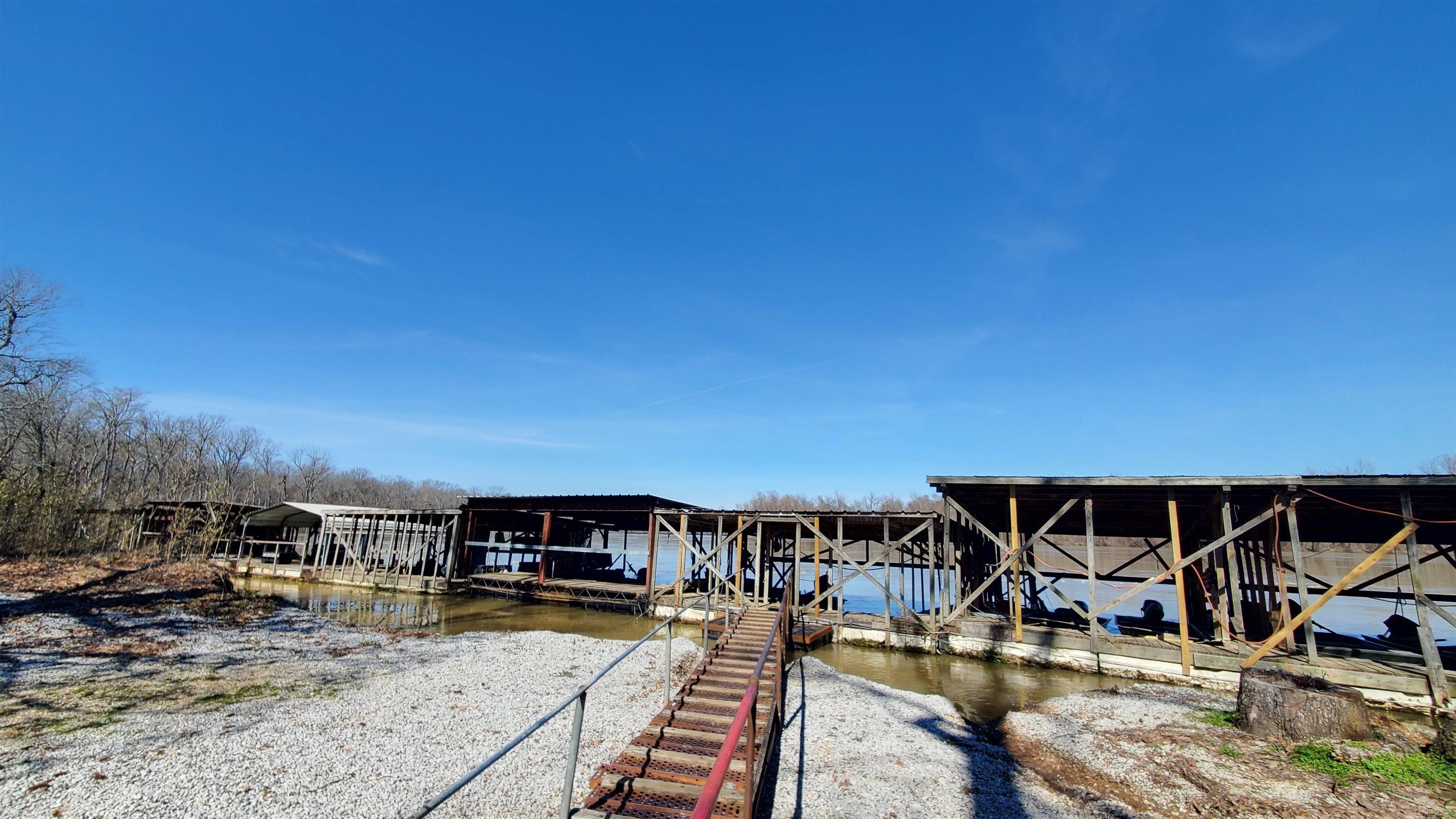 ORIGINAL TOWN DEVALLS BLUFF - Residential