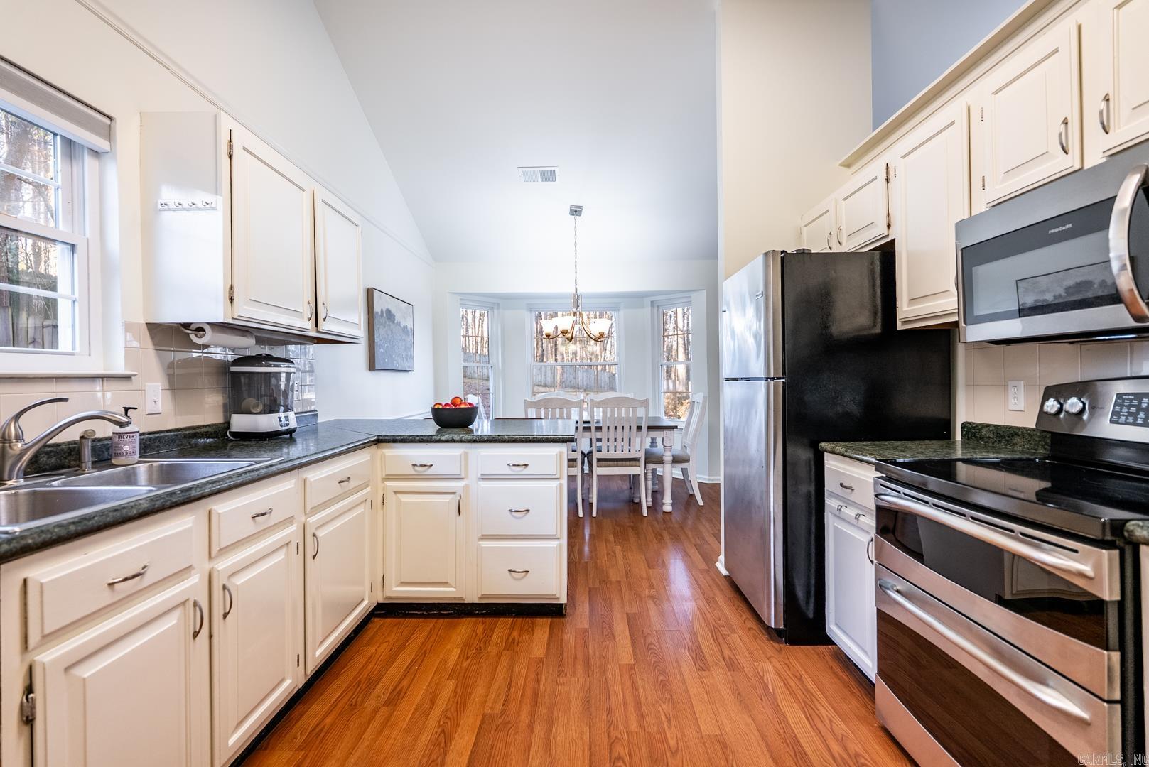 CEDAR RIDGE - Residential