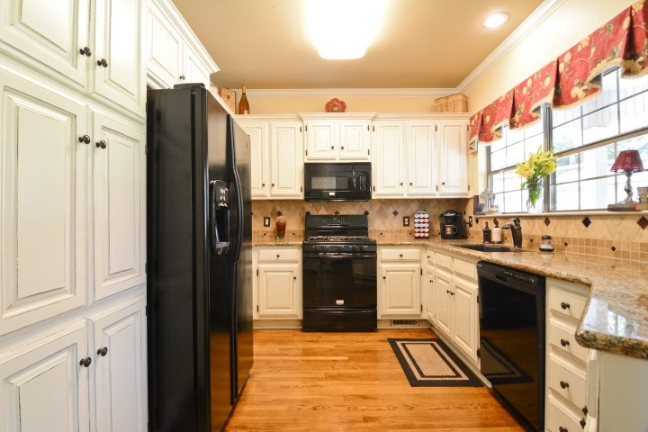 CHENAL VALLEY DUQUESNE COMMUNITY - Residential