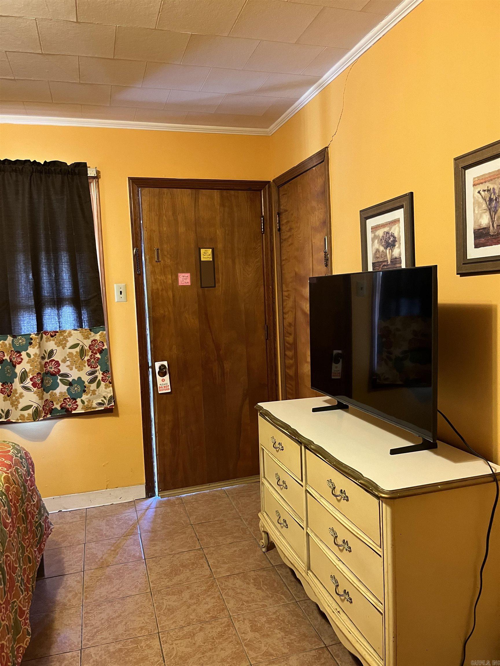 Arnold - Commercial Sale