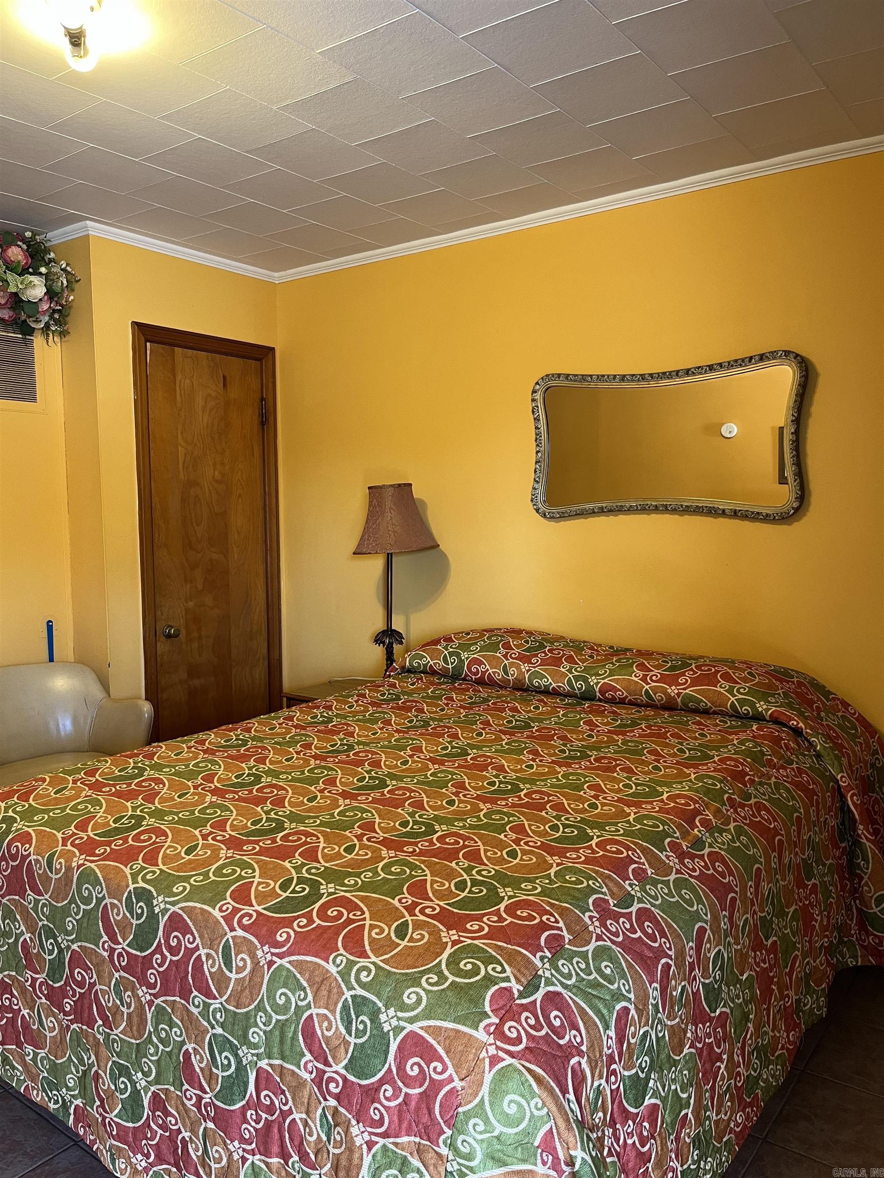 Arnold - Commercial Sale