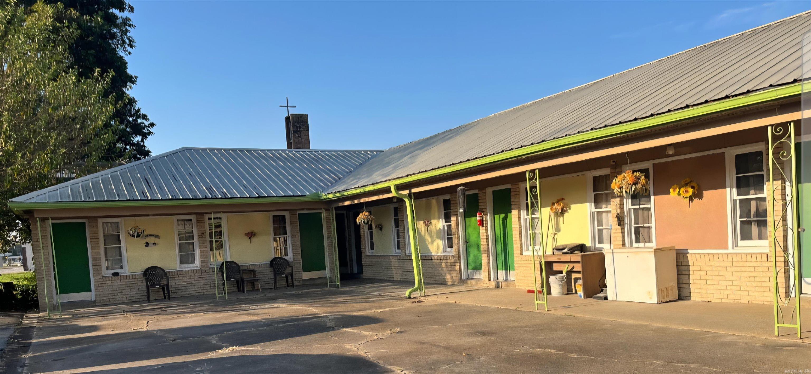 Arnold - Commercial Sale