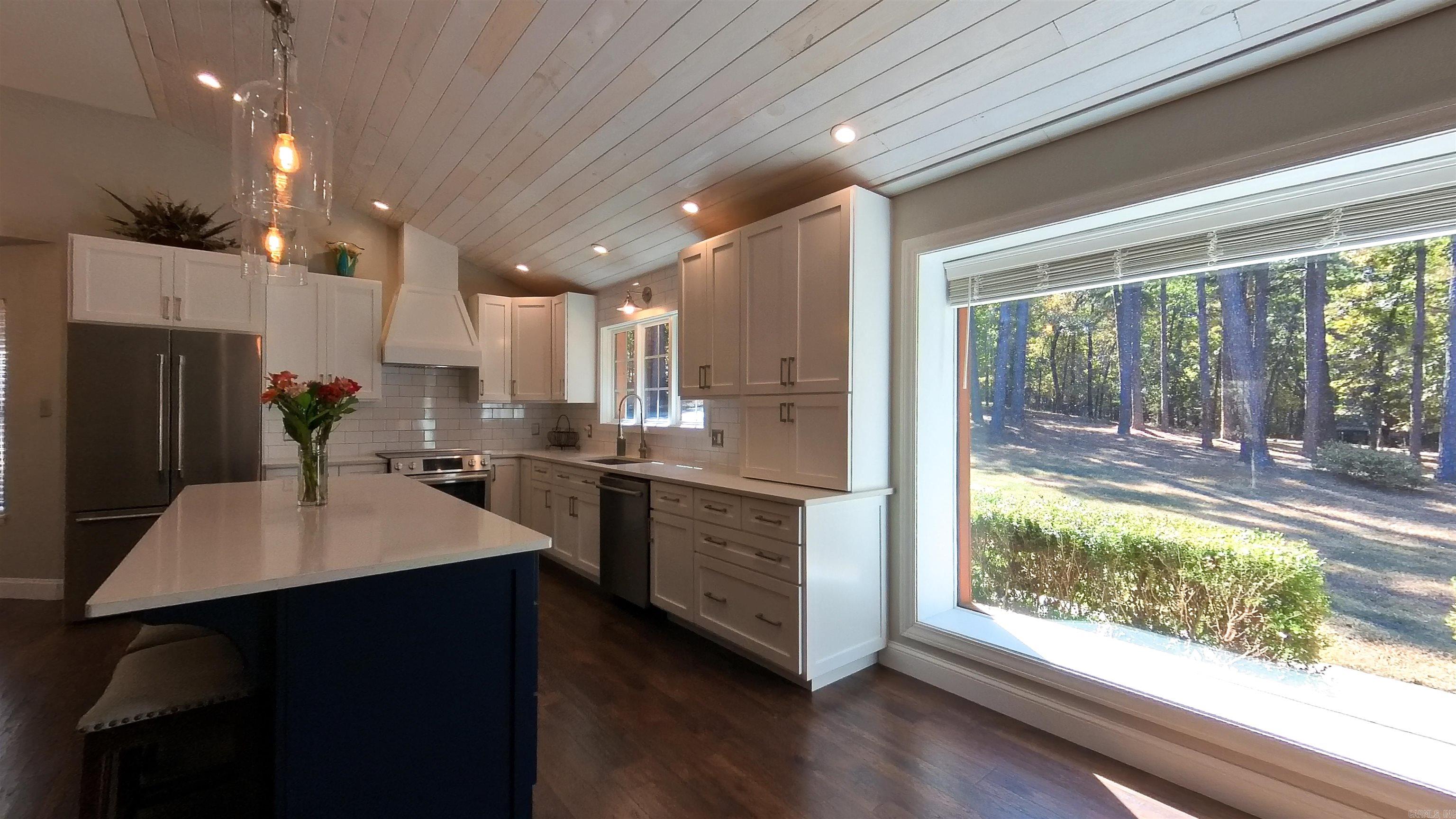 PINE CREST ESTATES - Residential